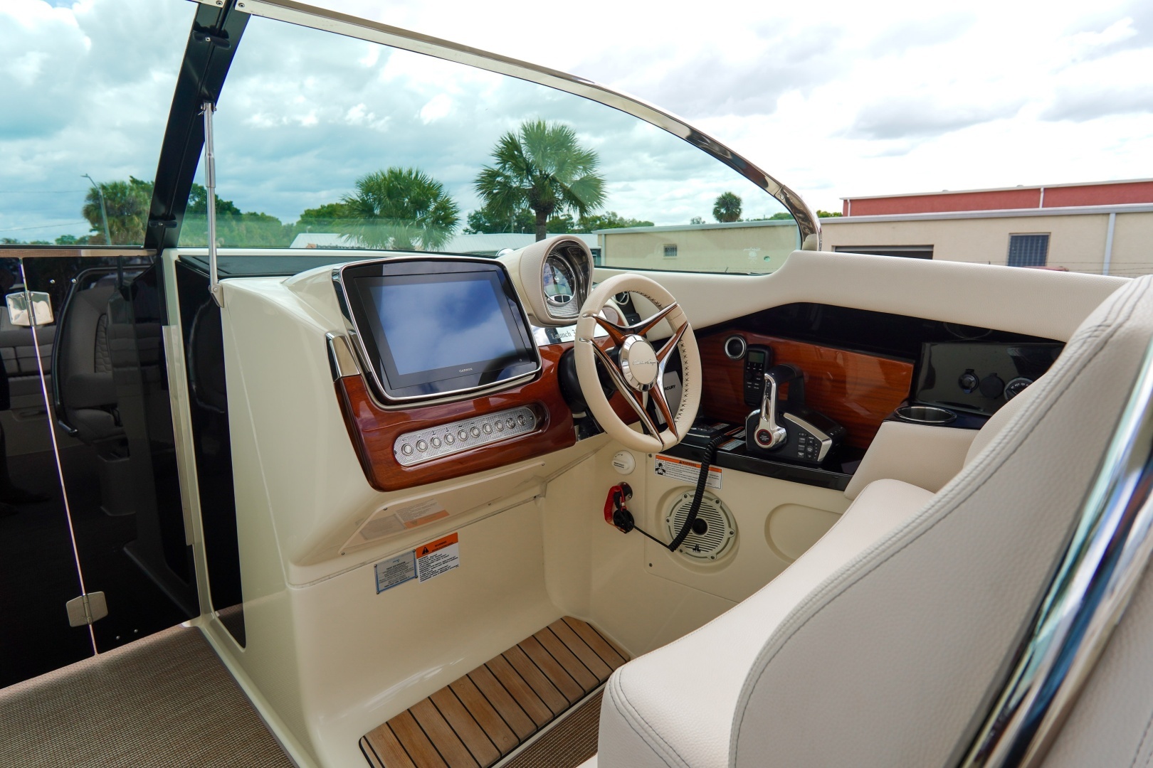 2024 Chris-Craft Launch GT - Image 42