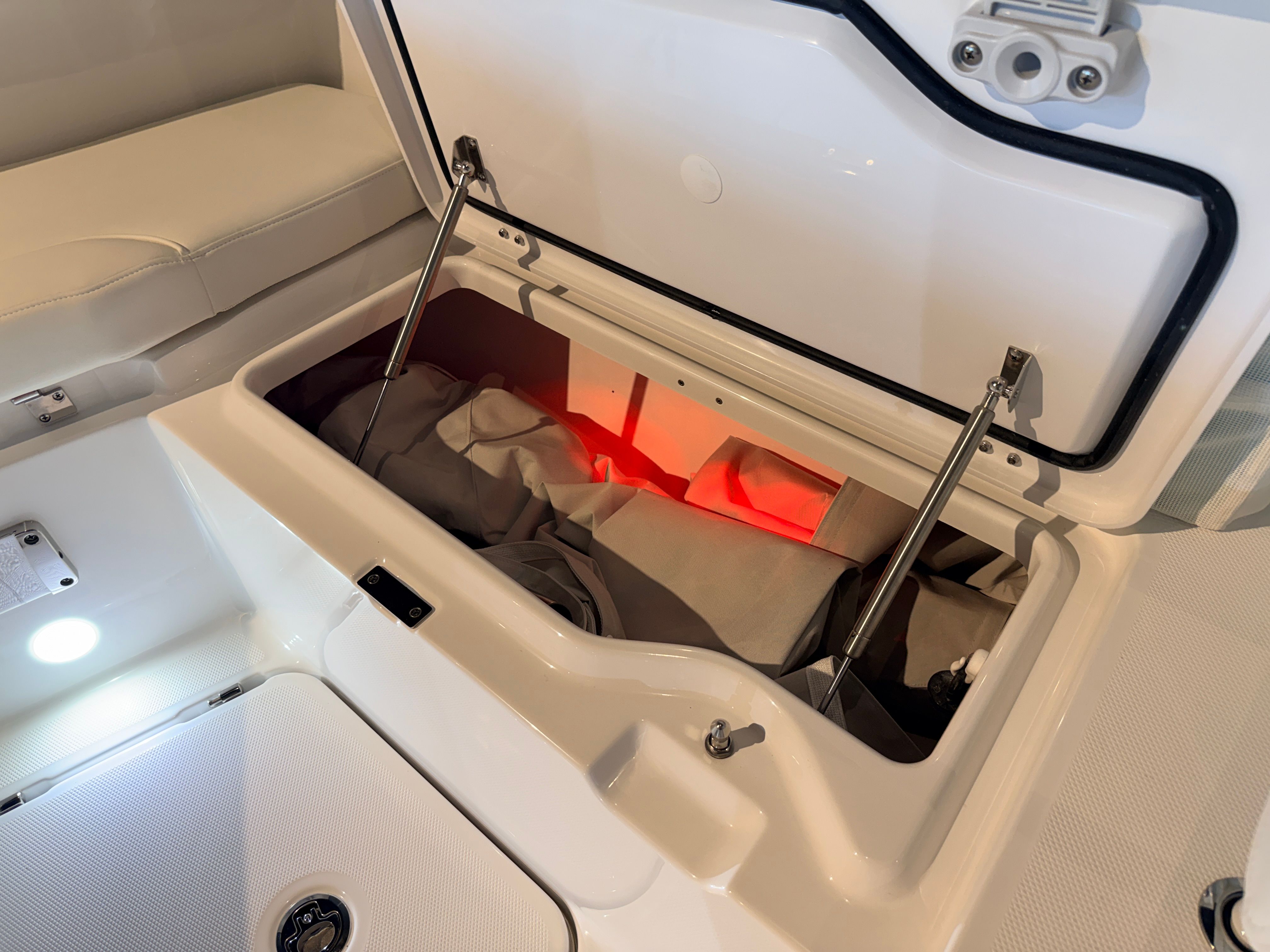 2026 Everglades 285 Center Console - 36