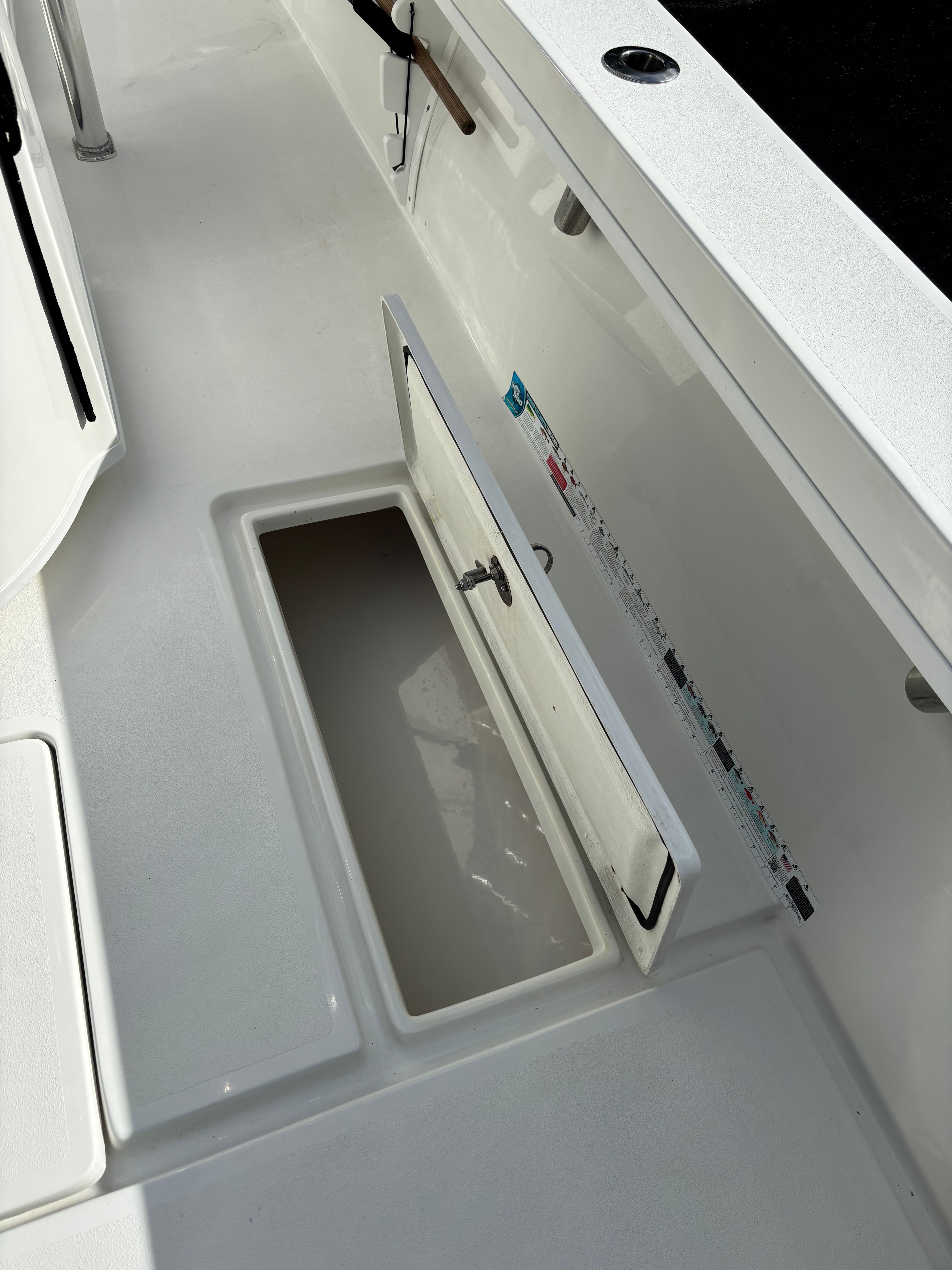 2025 Pair Customs 24 Center Console DV - 20