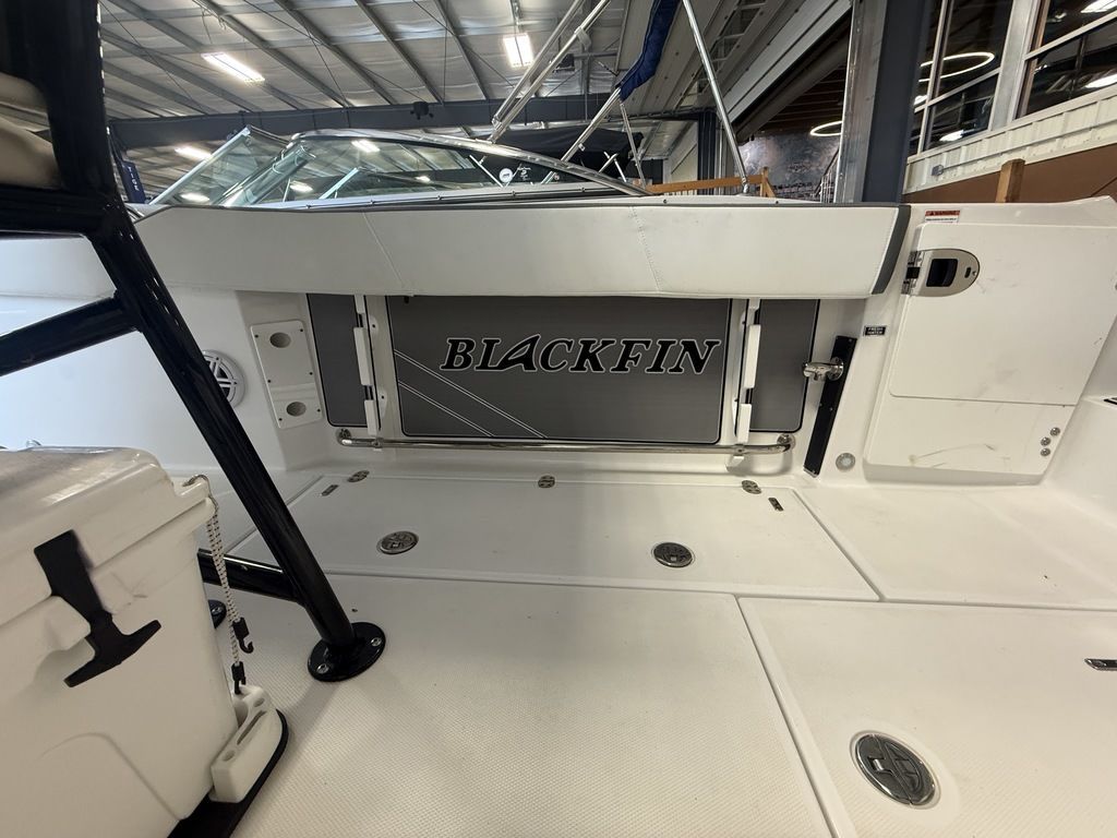 2019 Blackfin 242CC - 17