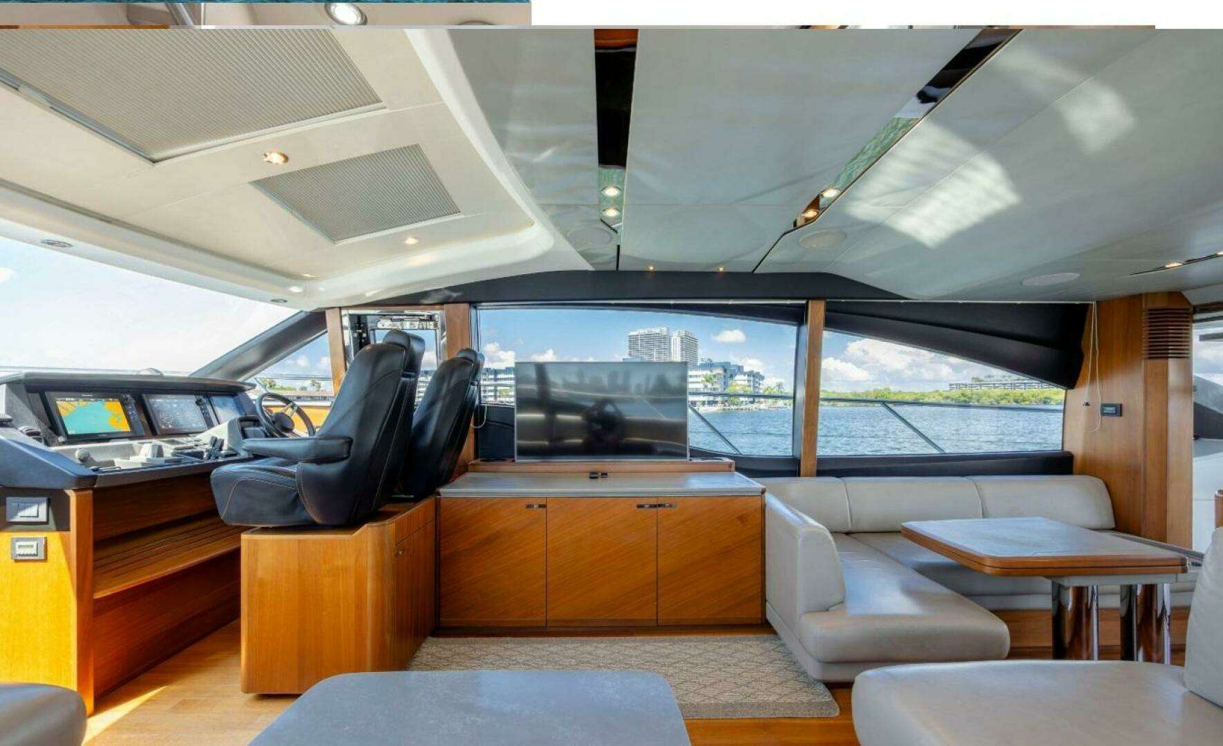 2017 Princess S65 - Image 27