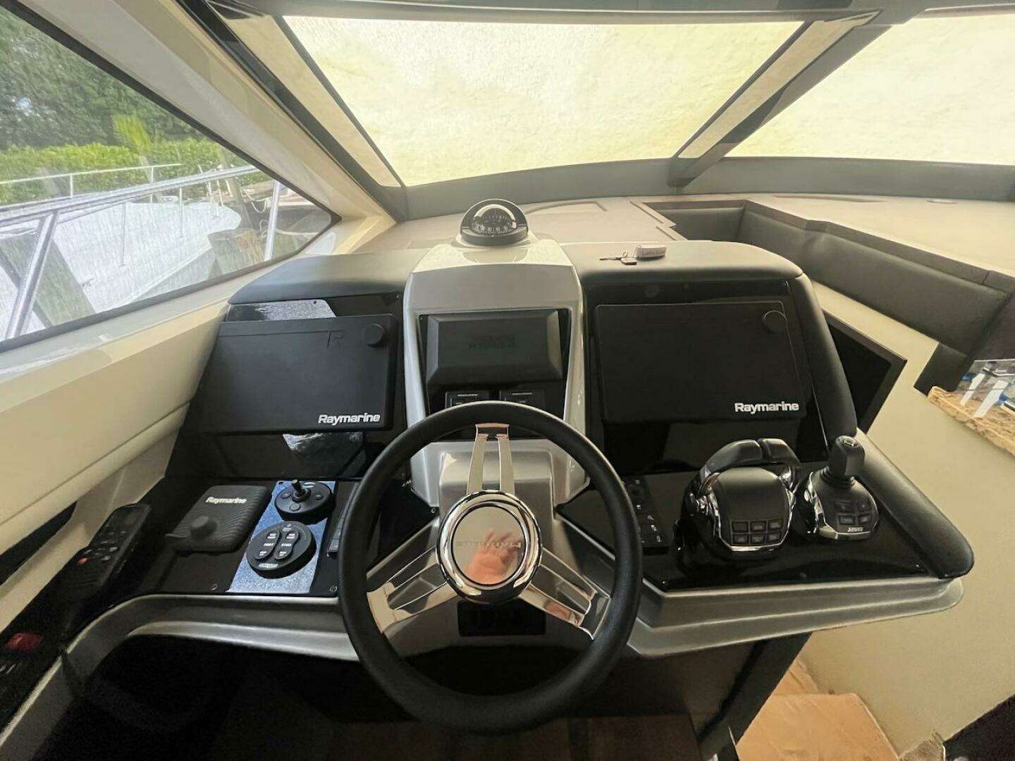 2017 Marquis 500 Sport Yacht - Image 33