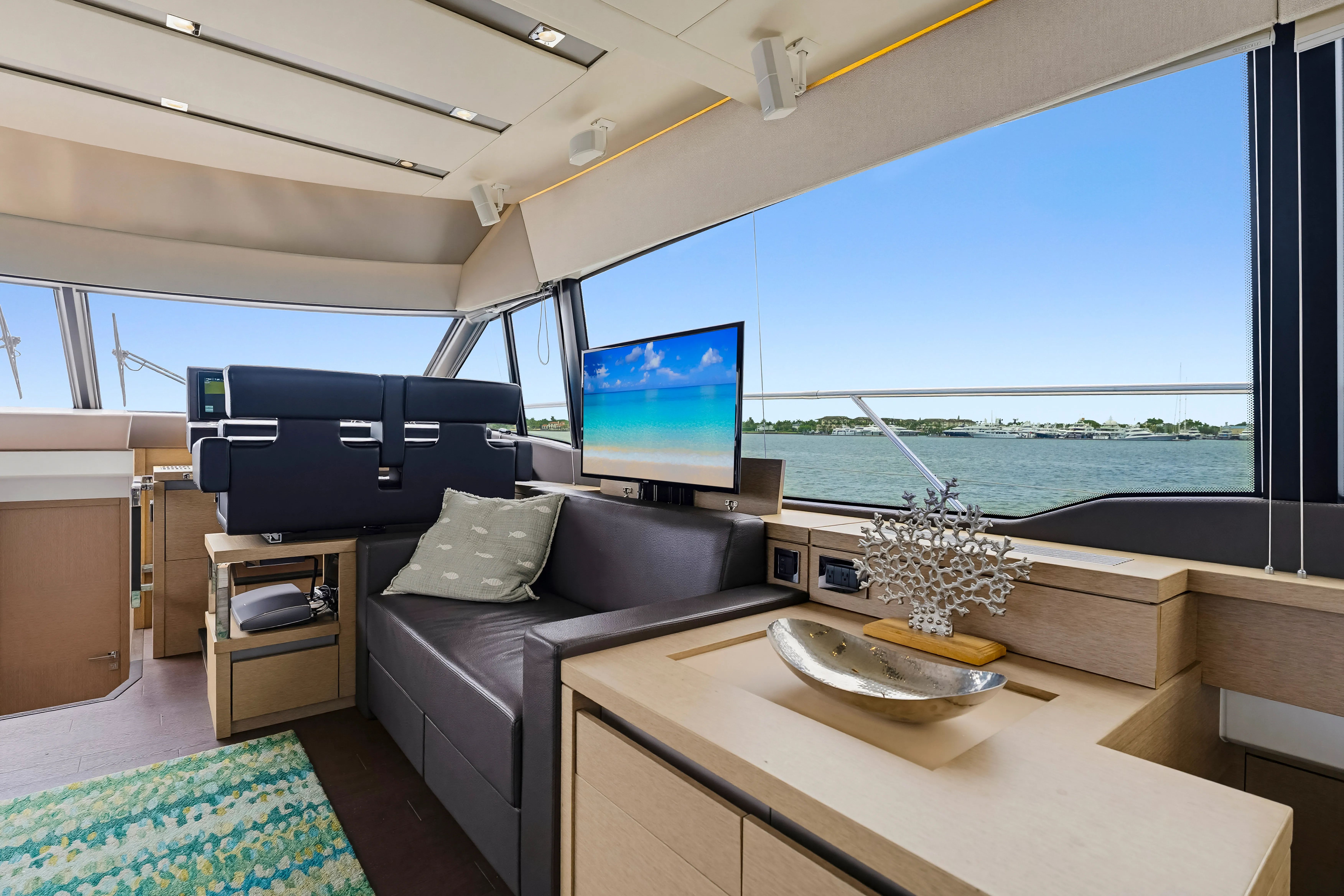 2018 Prestige 630 - Image 21