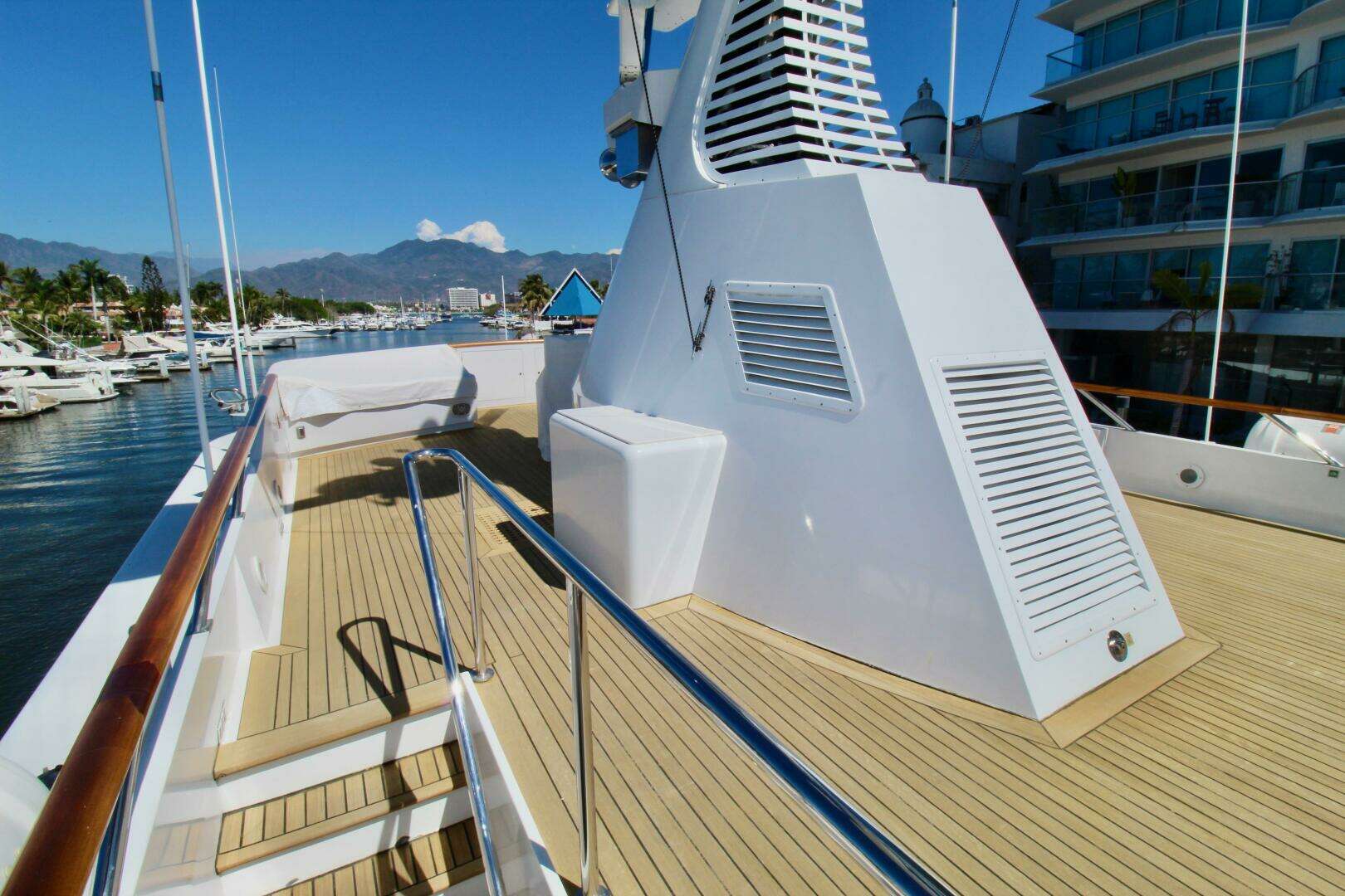 1988 Sterling Yachts — - Image 26
