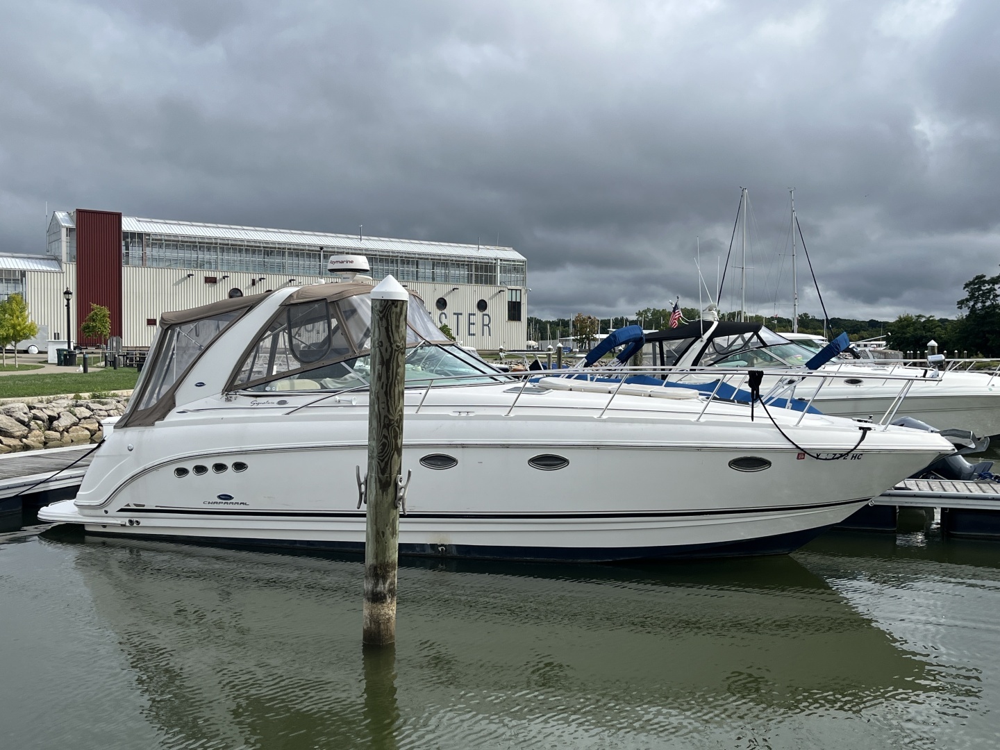 2005 Chaparral Signiyure 350 - Image 2