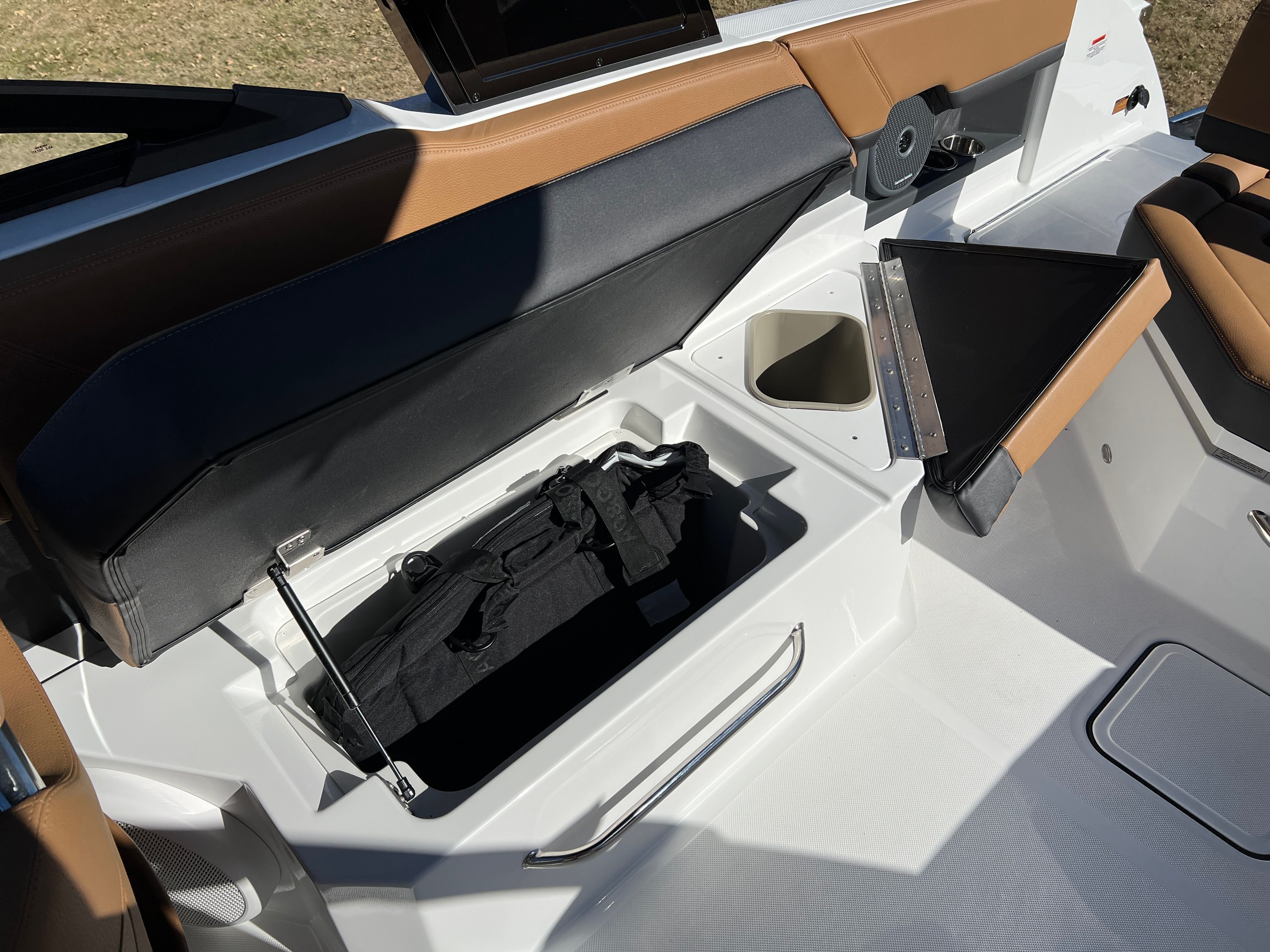 2026 COBALT R8 - Image 29
