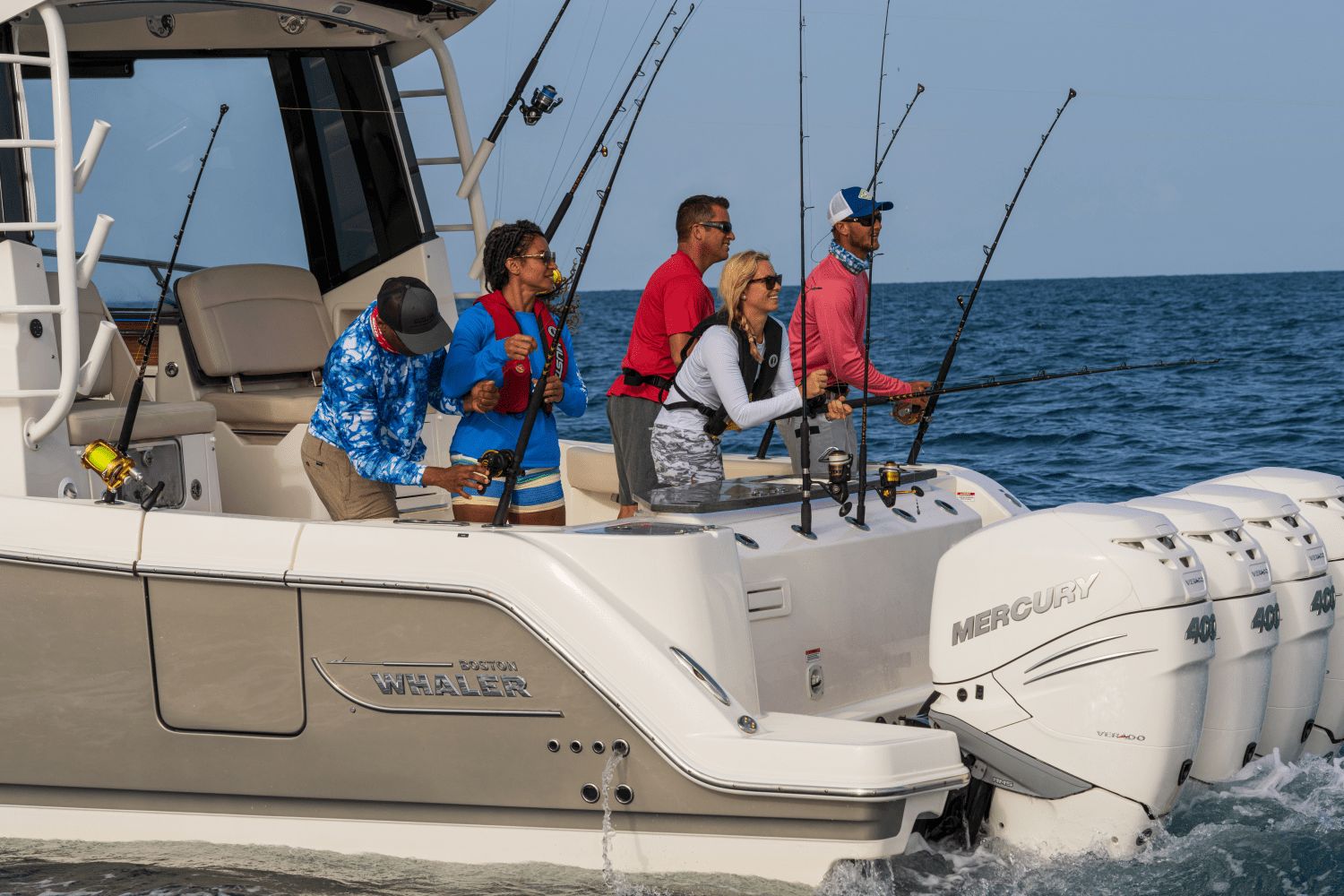 2025 Boston Whaler 405 Conquest - 36