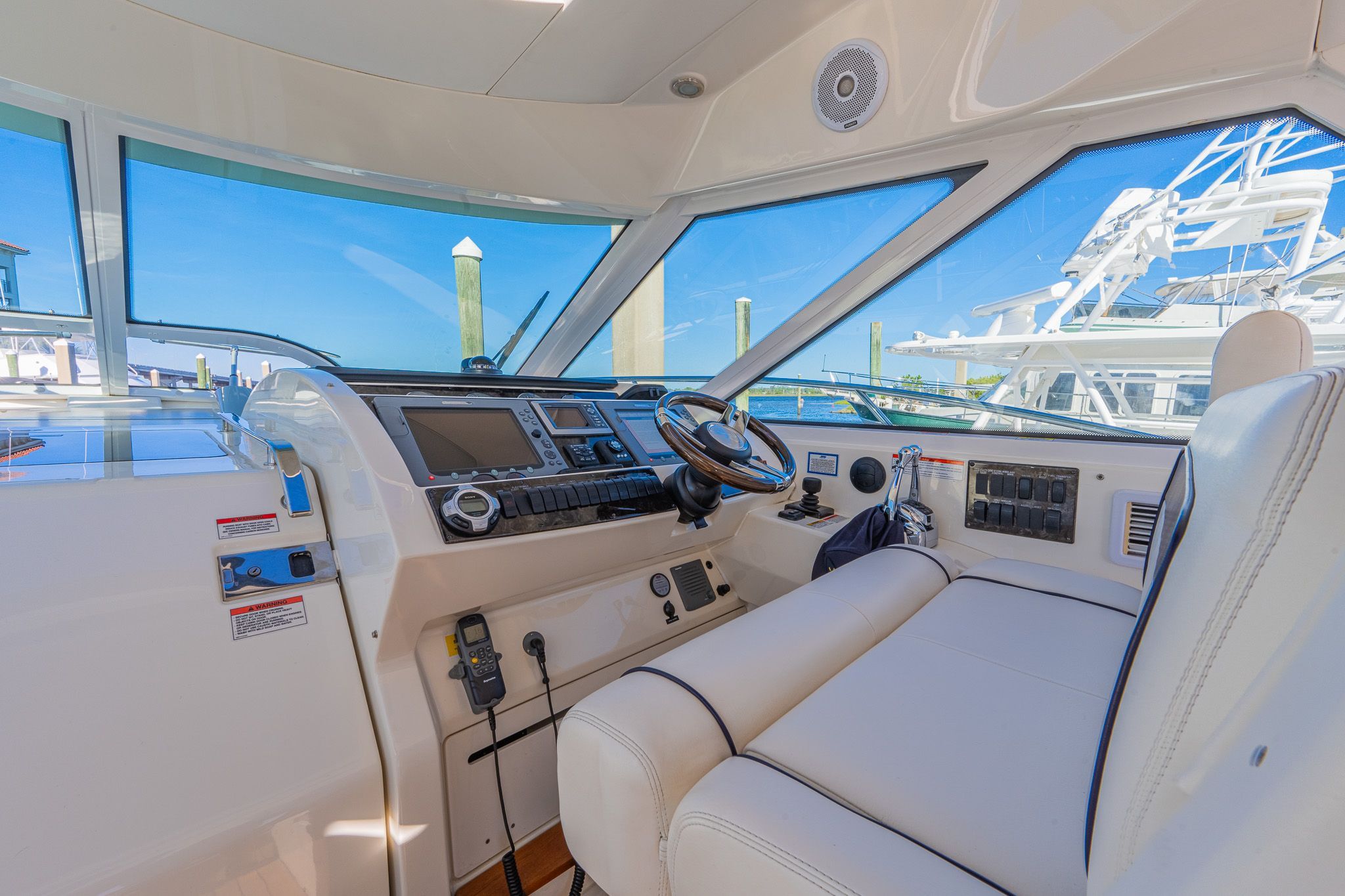2010 Sea Ray 450 Sundancer - 7