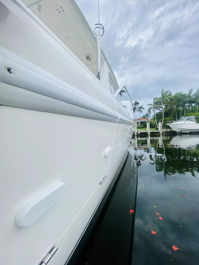 2008 Intrepid 390 Sport Yacht - Image 44