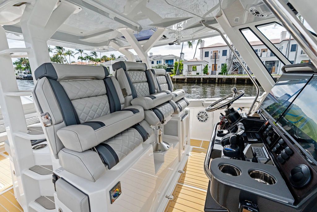 2022 Pursuit 428 Sport - 16