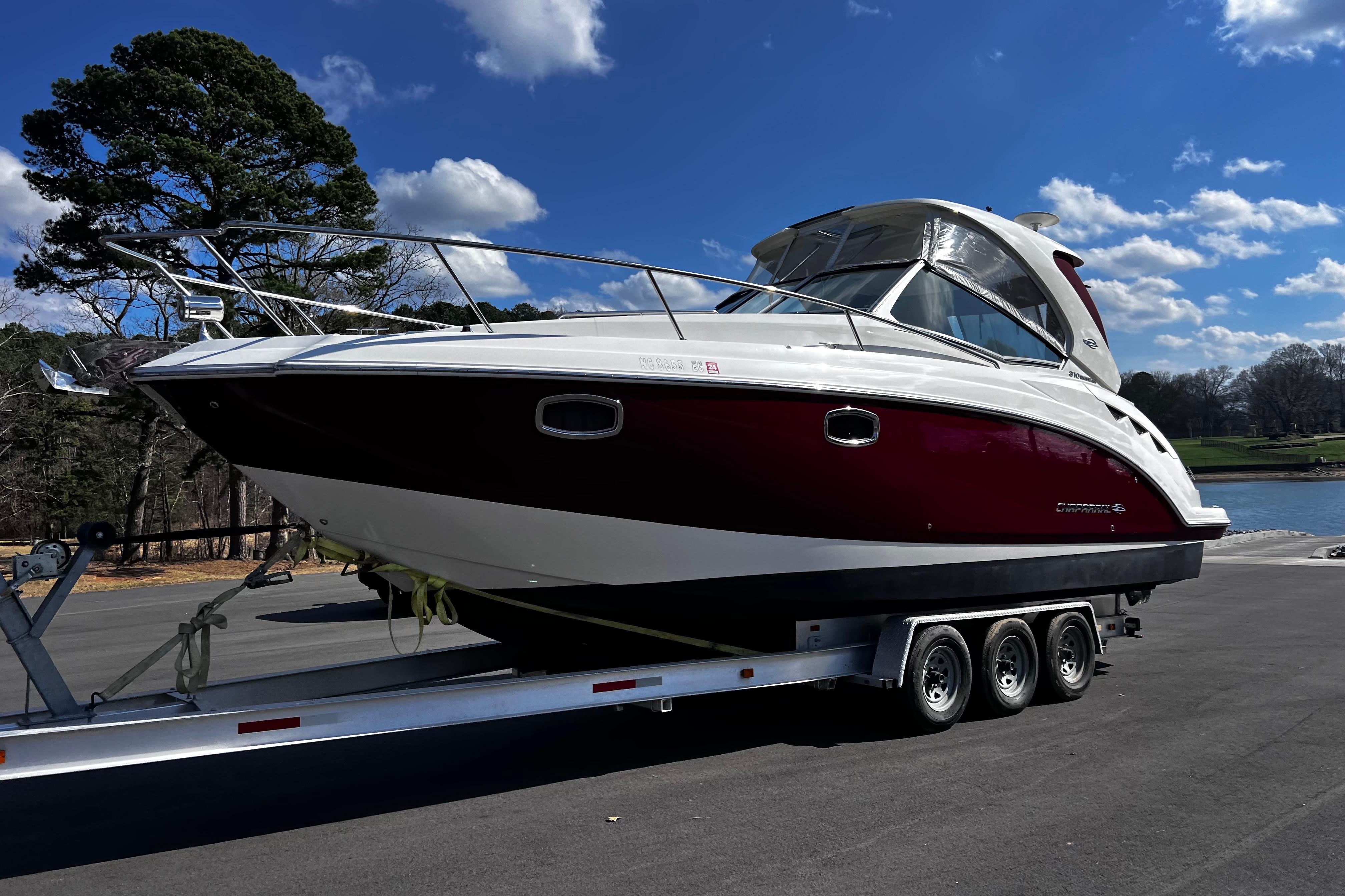 2011 Chaparral 310 Signature