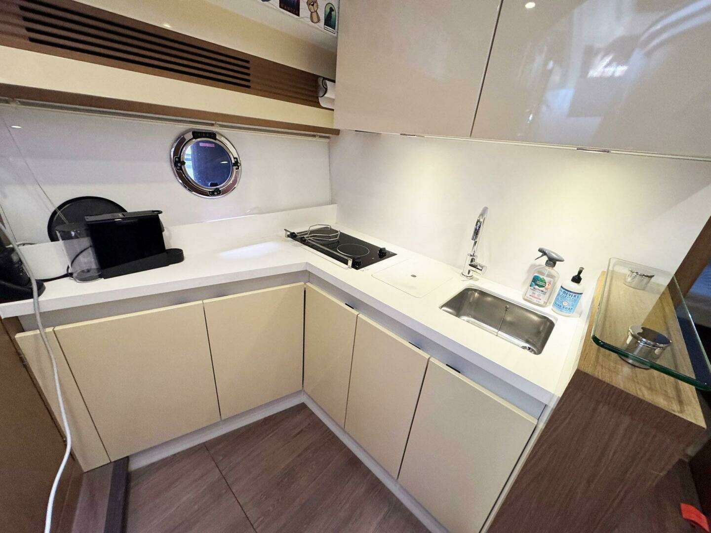 2015 Beneteau Gran Turismo 44 - Image 7