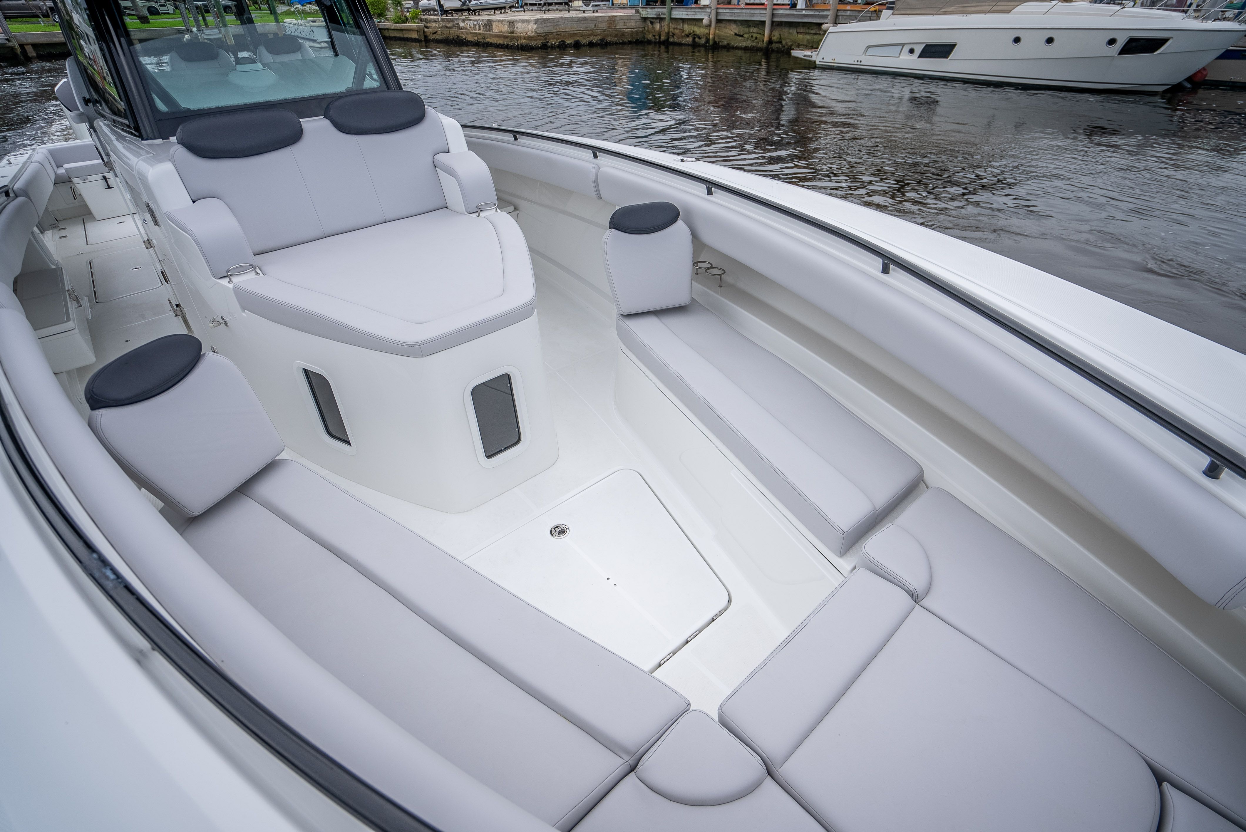 2024 HCB 42 Lujo - 6
