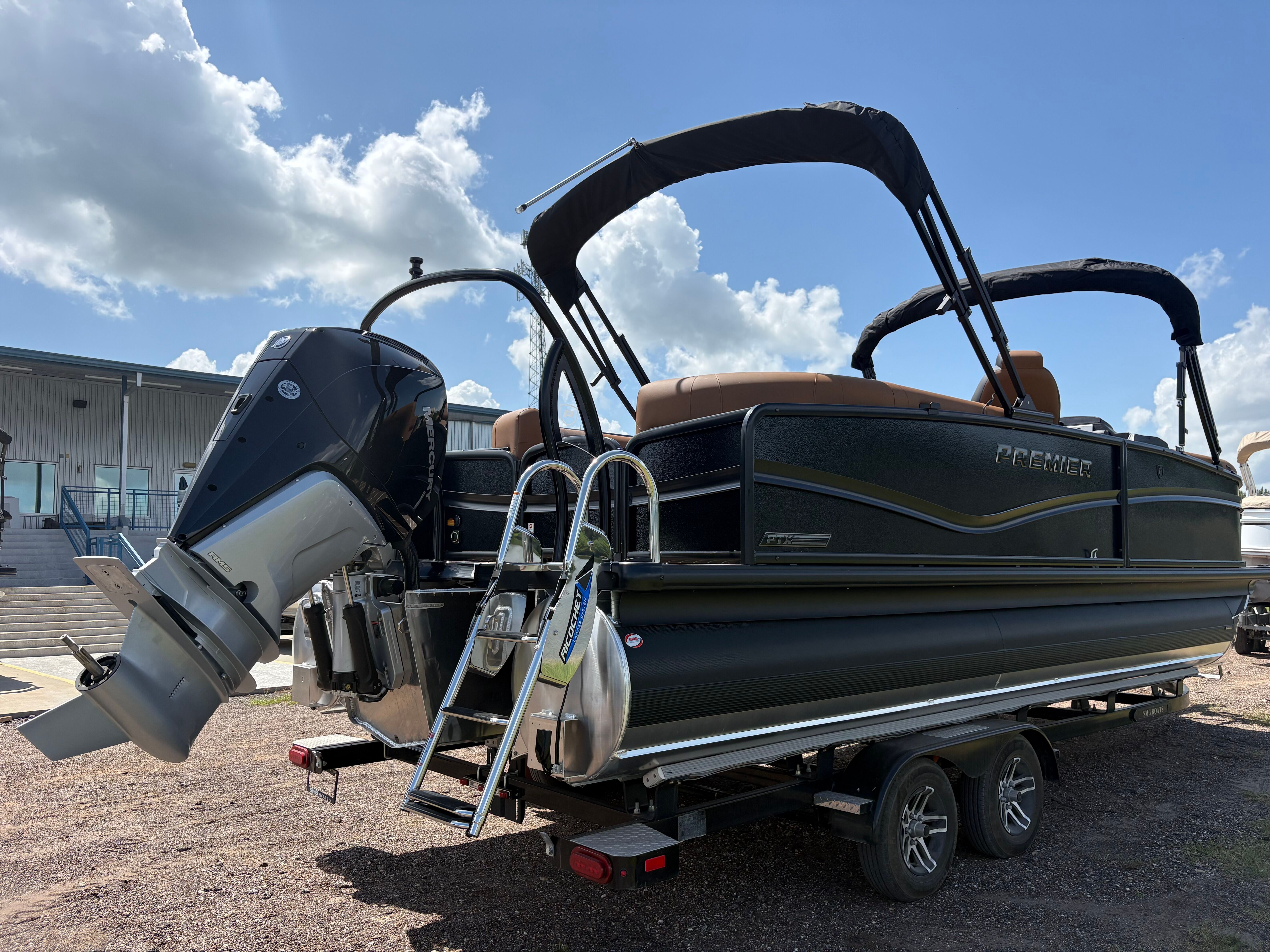 2027 PREMIER 230 SOLARIS RF CL - Image 6
