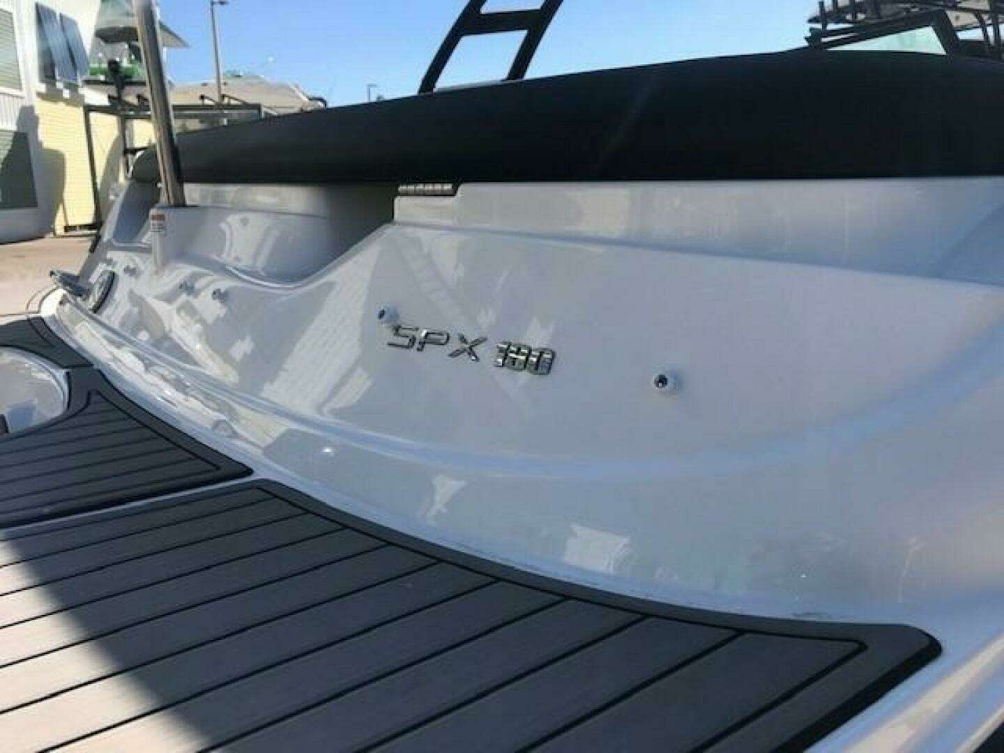 2022 Sea Ray SPX 190 OB - Image 22