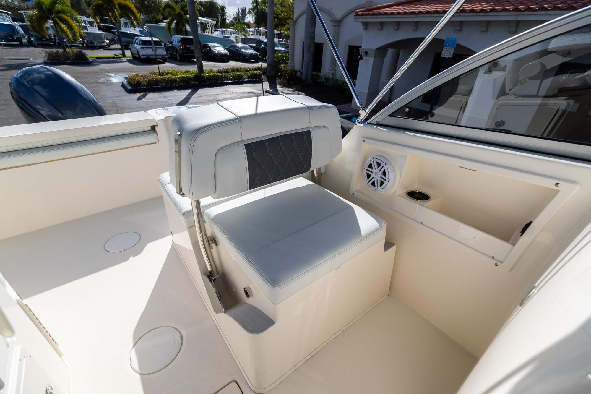 2024 Cobia 220 Dual Console - 36
