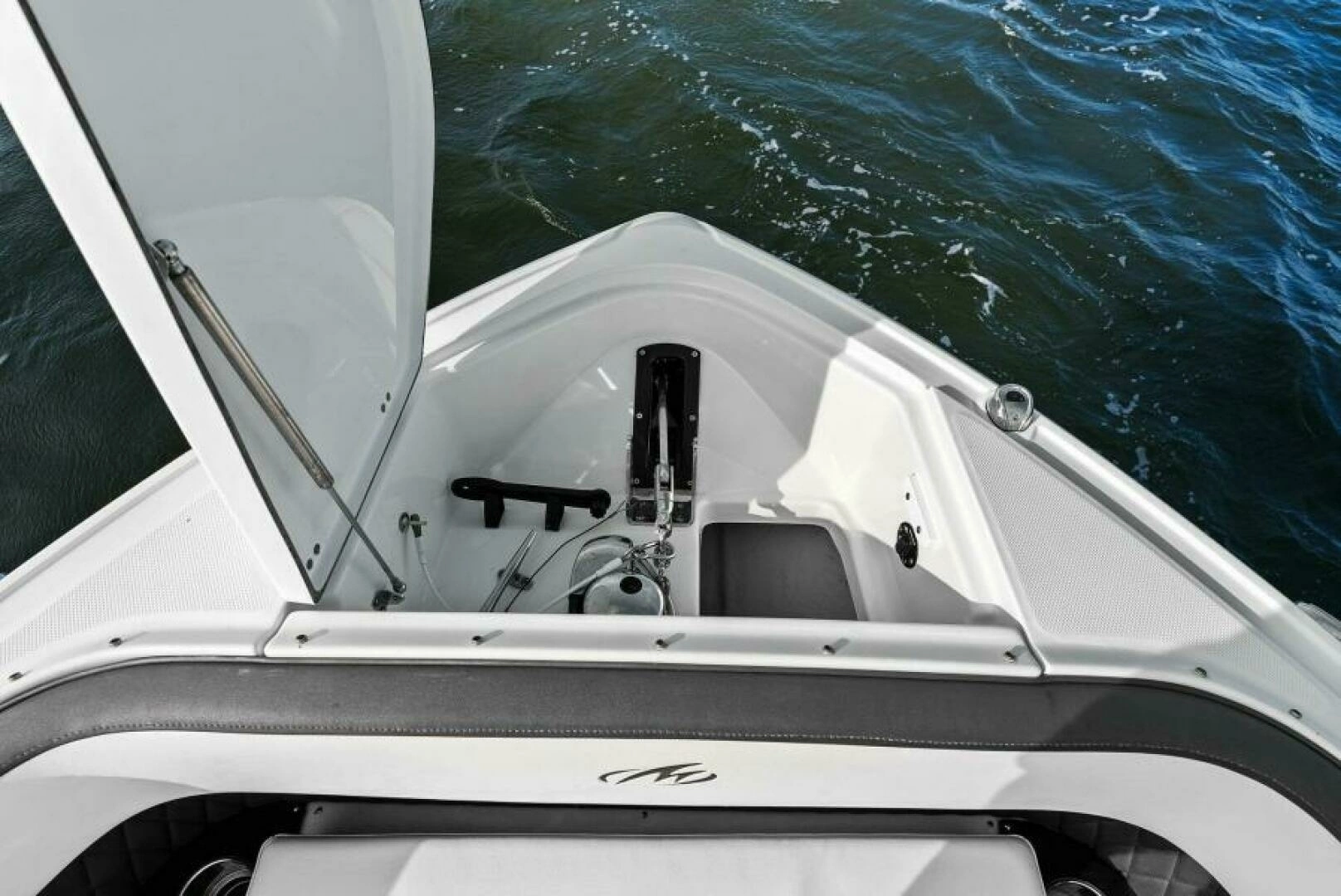 2023 Monterey 385 SS - Image 12
