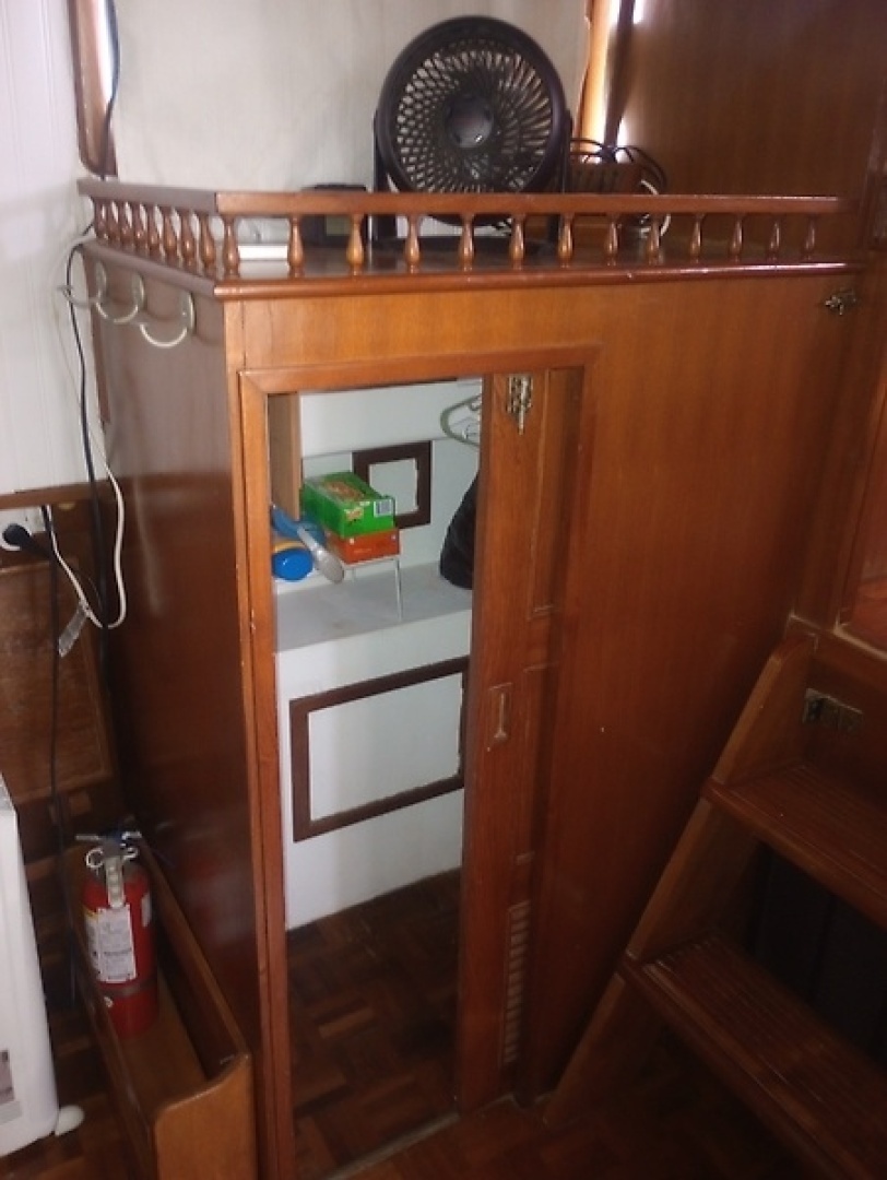 1981 Marine Trading 44 Double Cabin - Image 44
