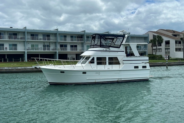 2007 Heritage East 36 Sundeck Trawler