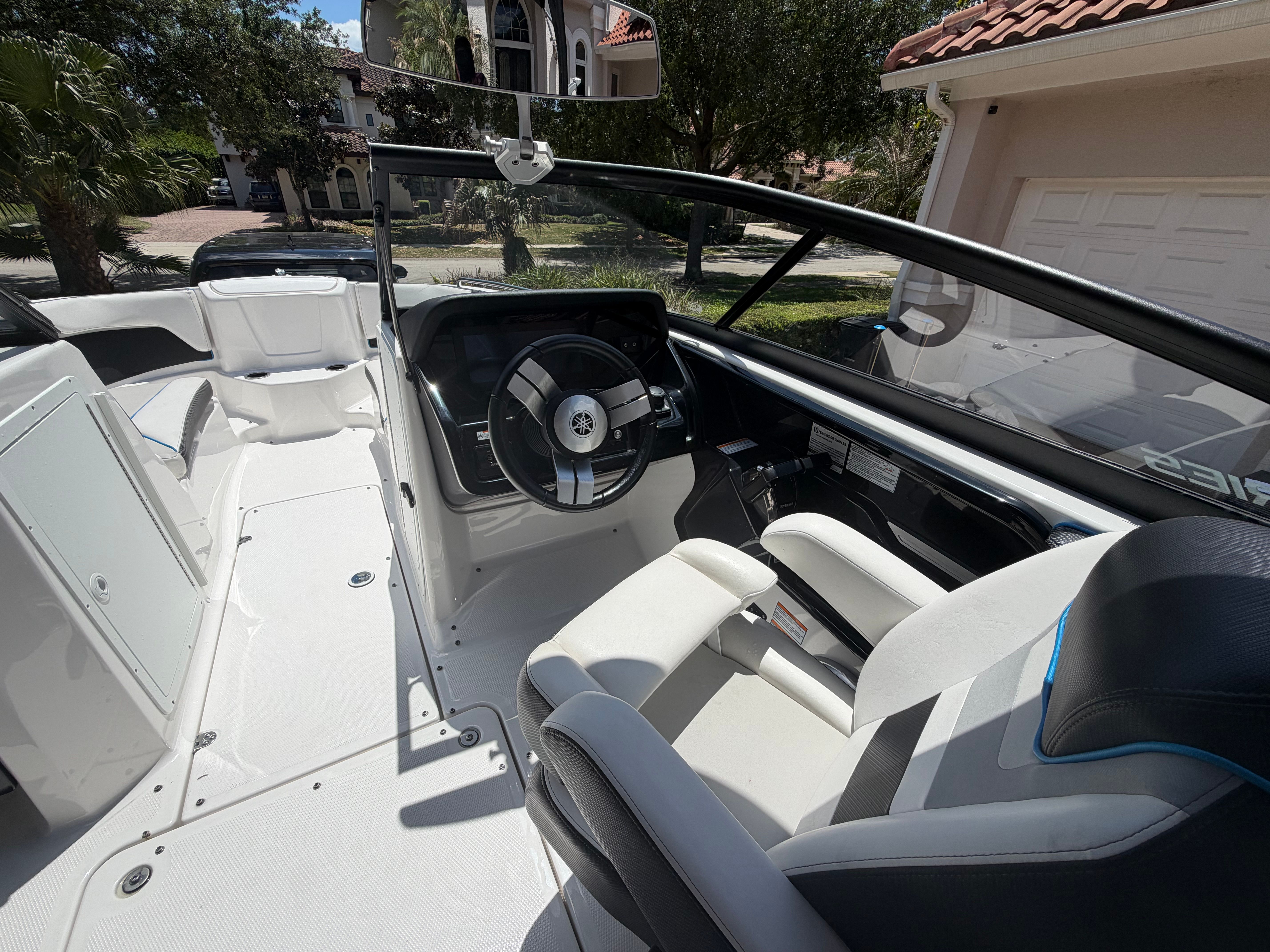2021 Yamaha Boats 212XE - 16