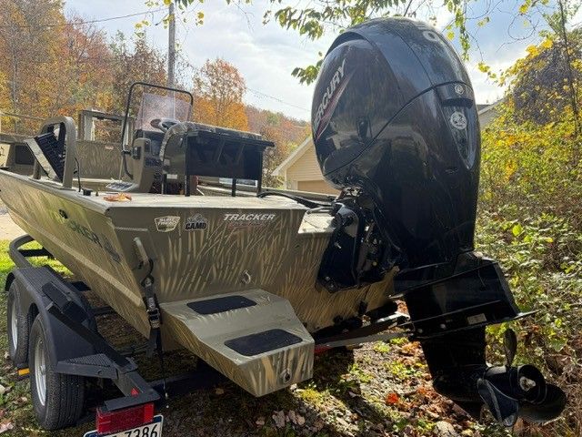 2022 Tracker Grizzly 2072 CC Sportsman - 5
