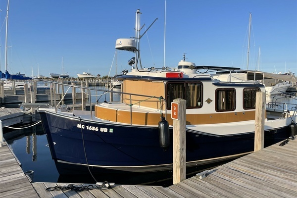 2015 Ranger Tugs R-27