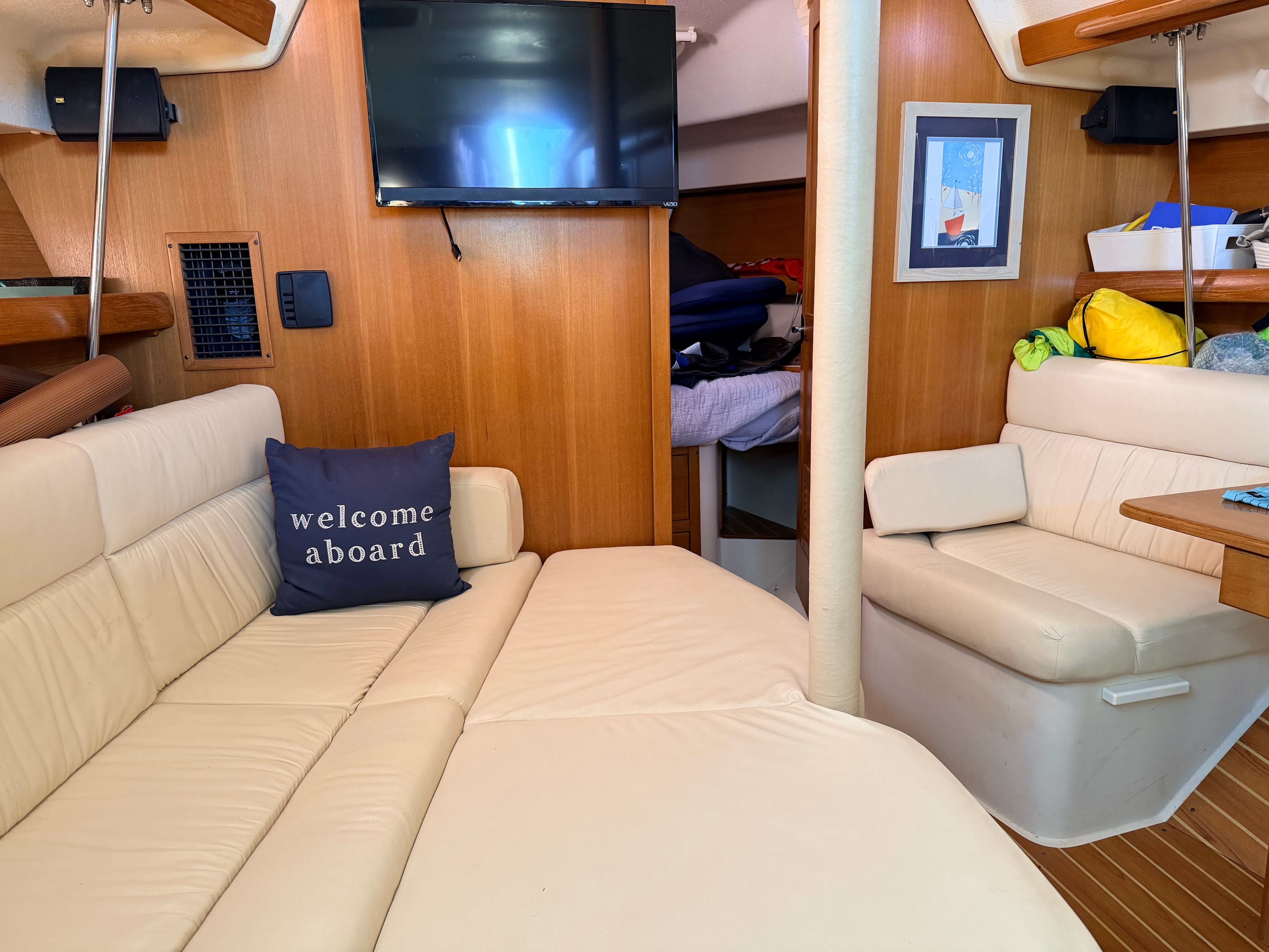 2006 Catalina 387 - 11