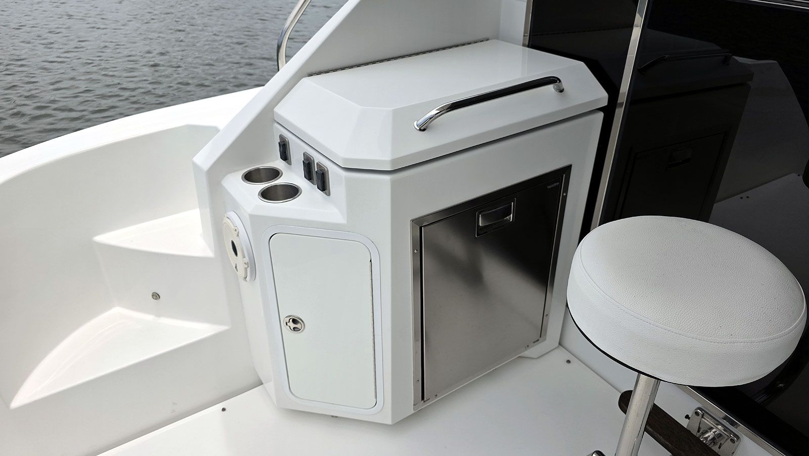 Cockpit Refrigerator and Electric Grill