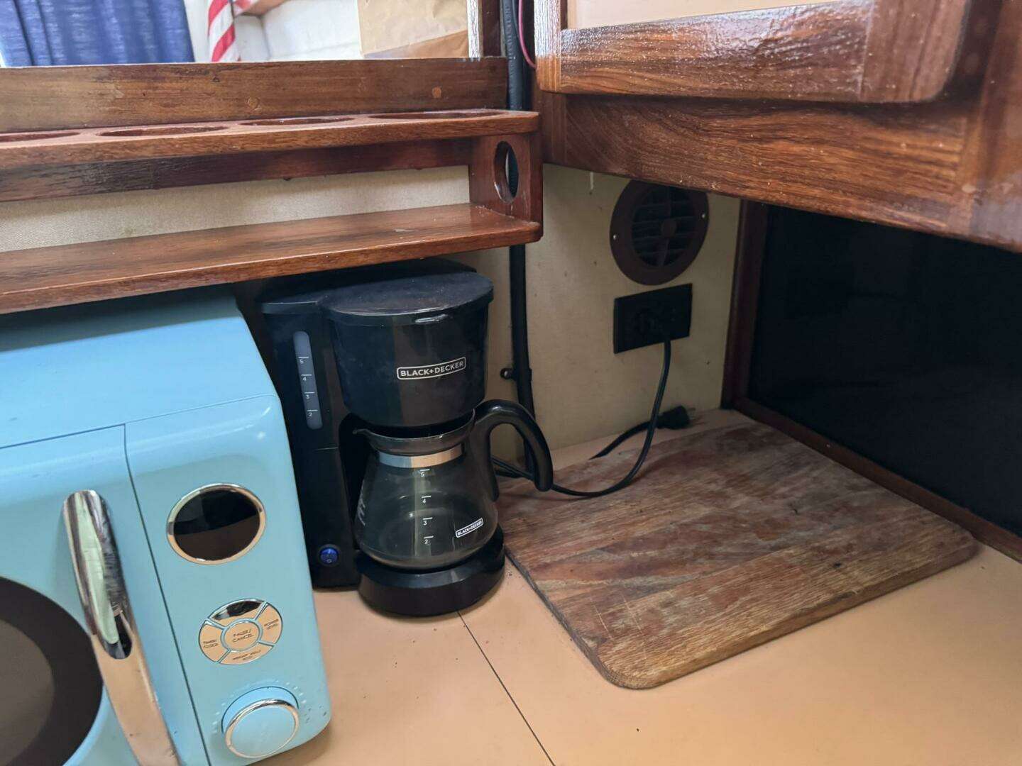 1984 Mainship 34 MK 111 - Image 64