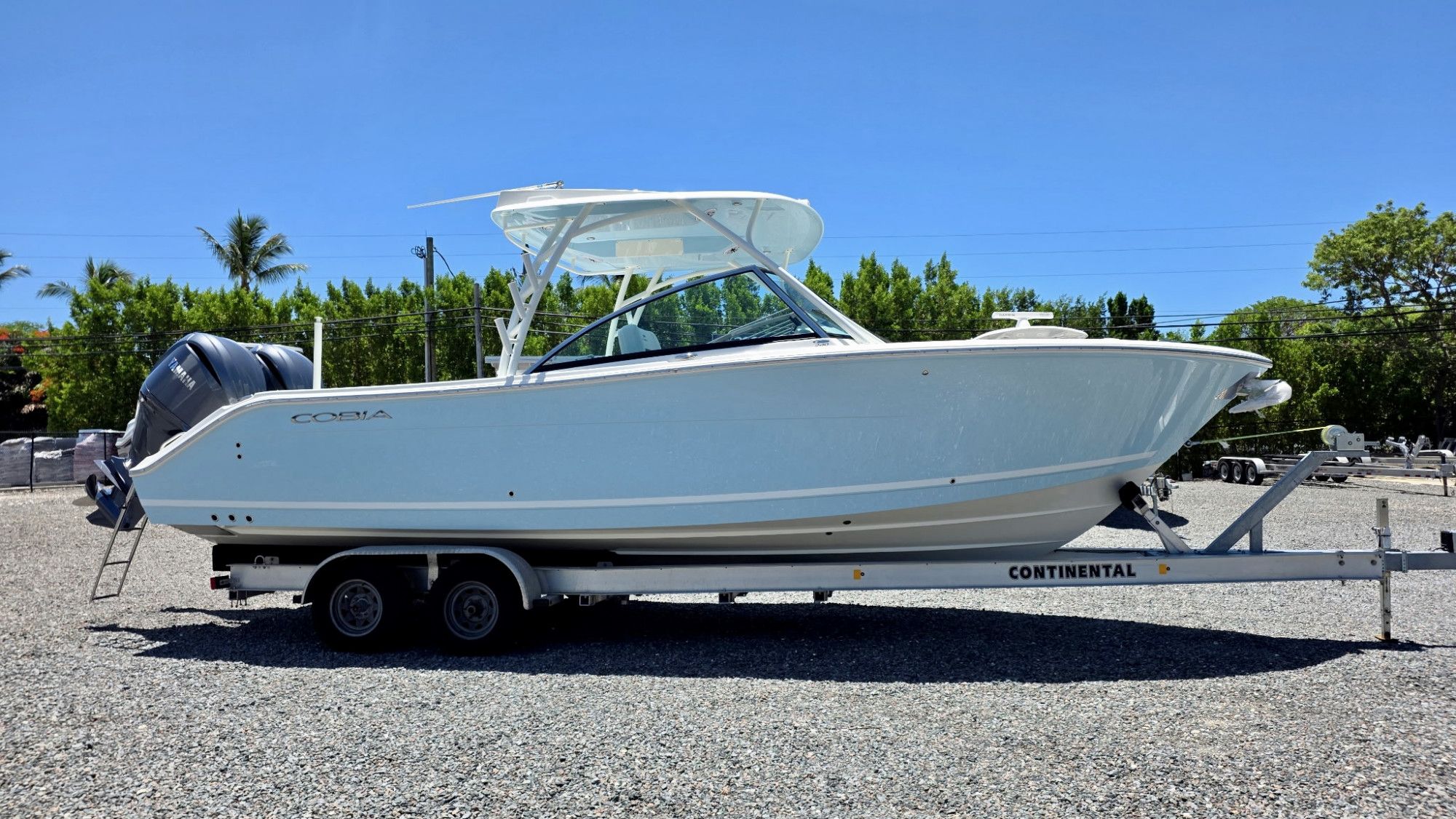 2026 Cobia 280 Dual Console - 4