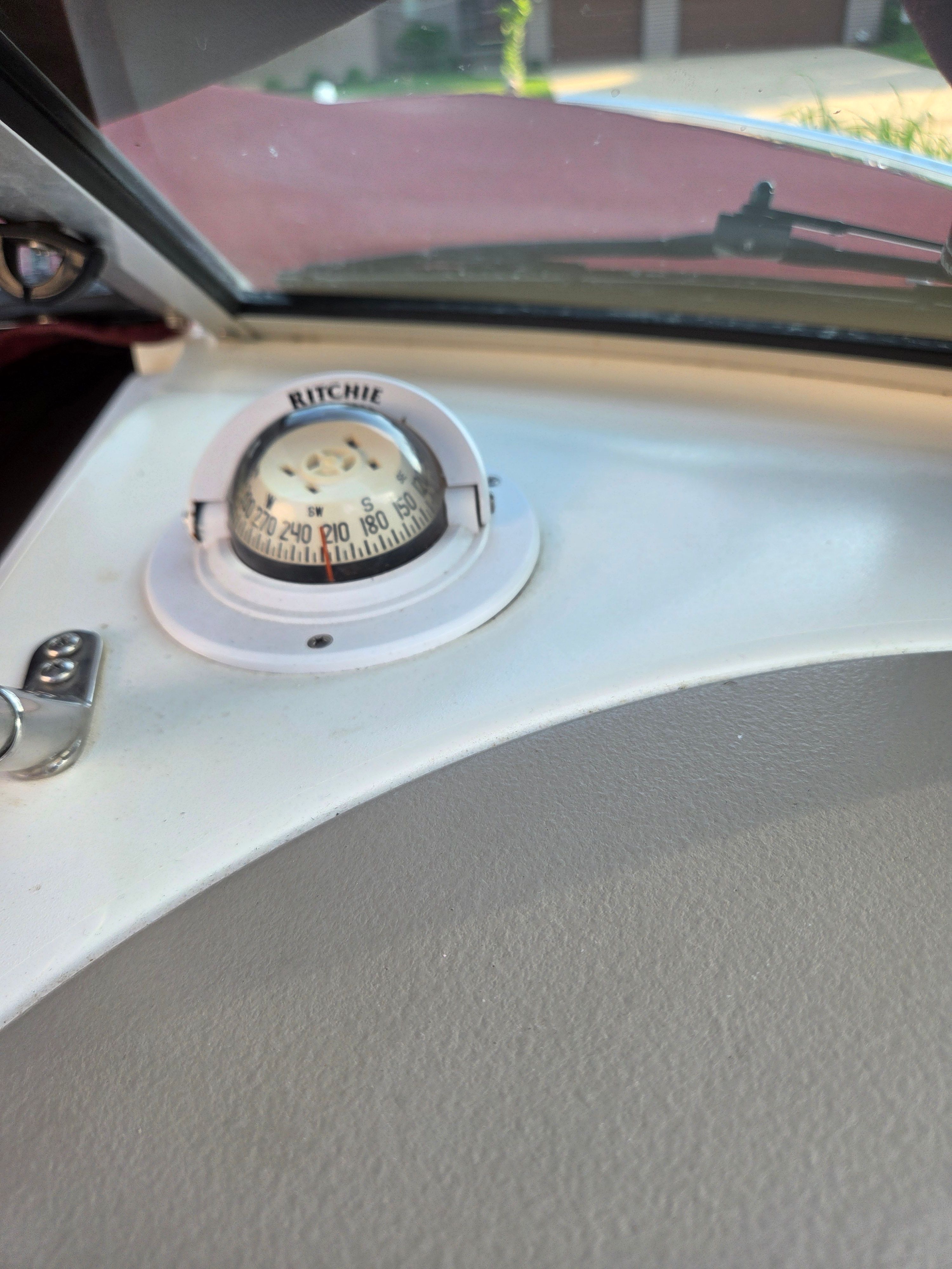 1998 Sea Ray 260 open bow - 25