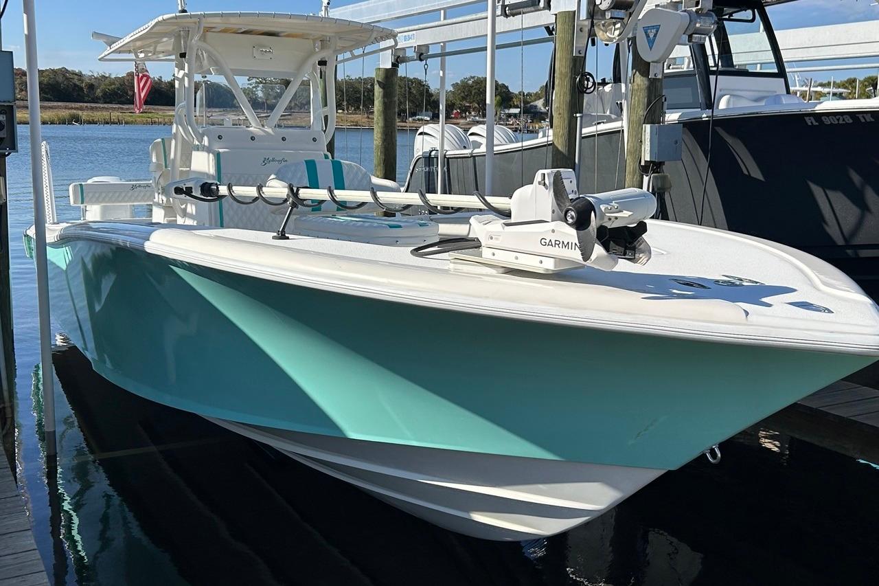 2002 Yellowfin 31 Center Console