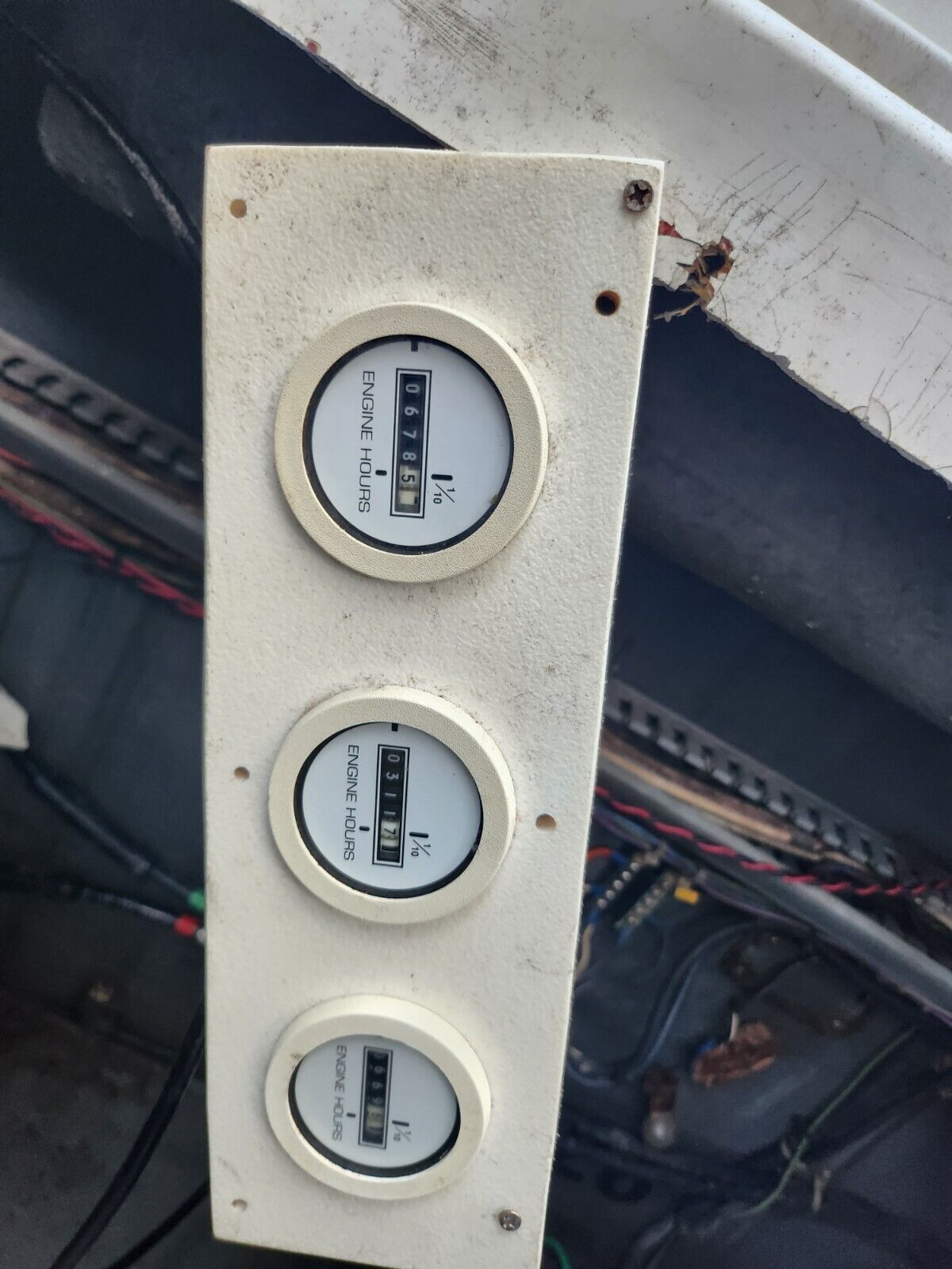 Three engine hour meters on Regal Commodore 360, year 1988.