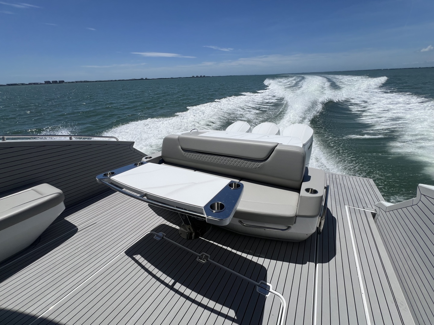 2026 Cruisers Yachts 50GLS OB - Image 46