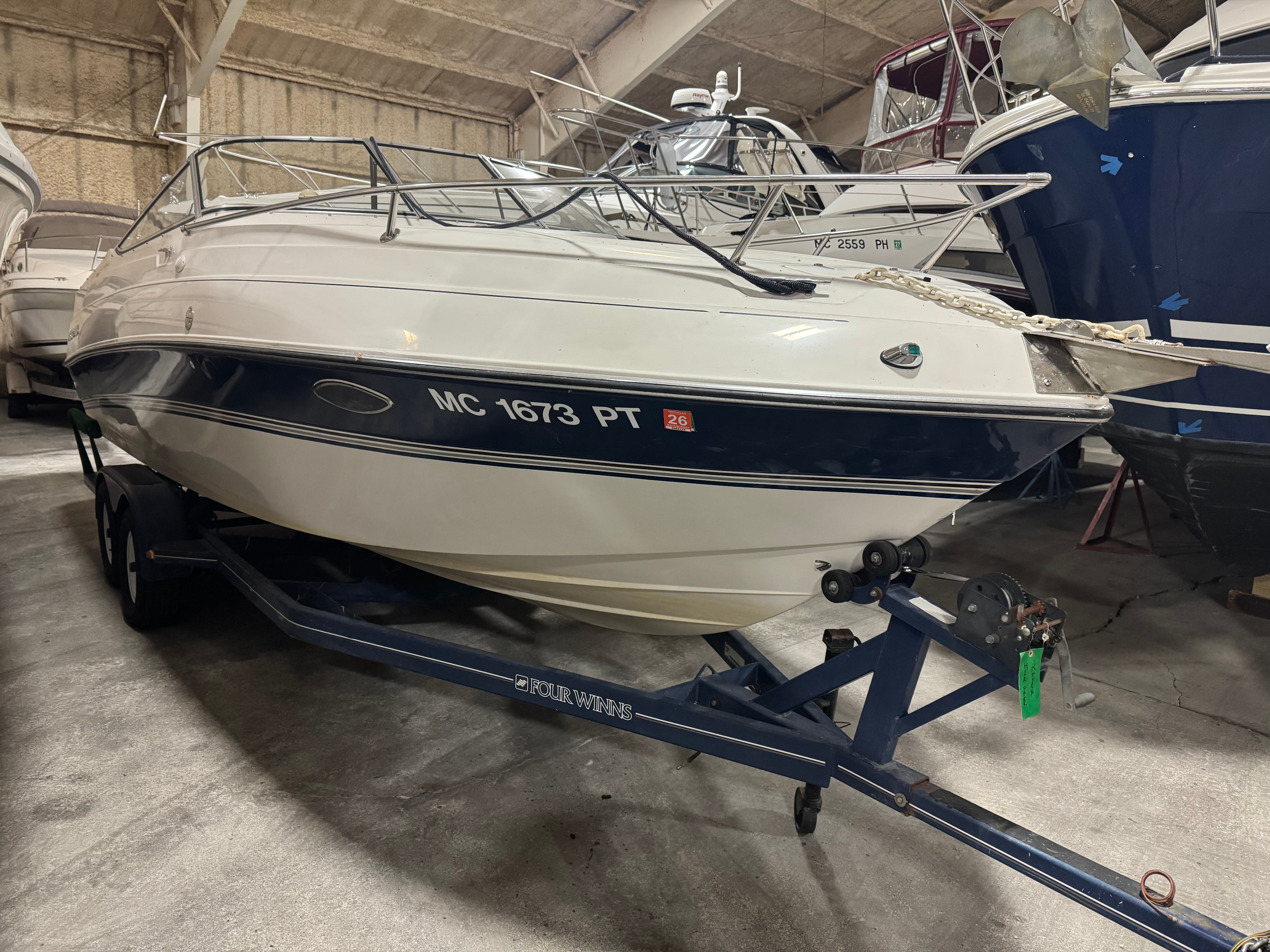 1995 Four Winns 245 Sundowner