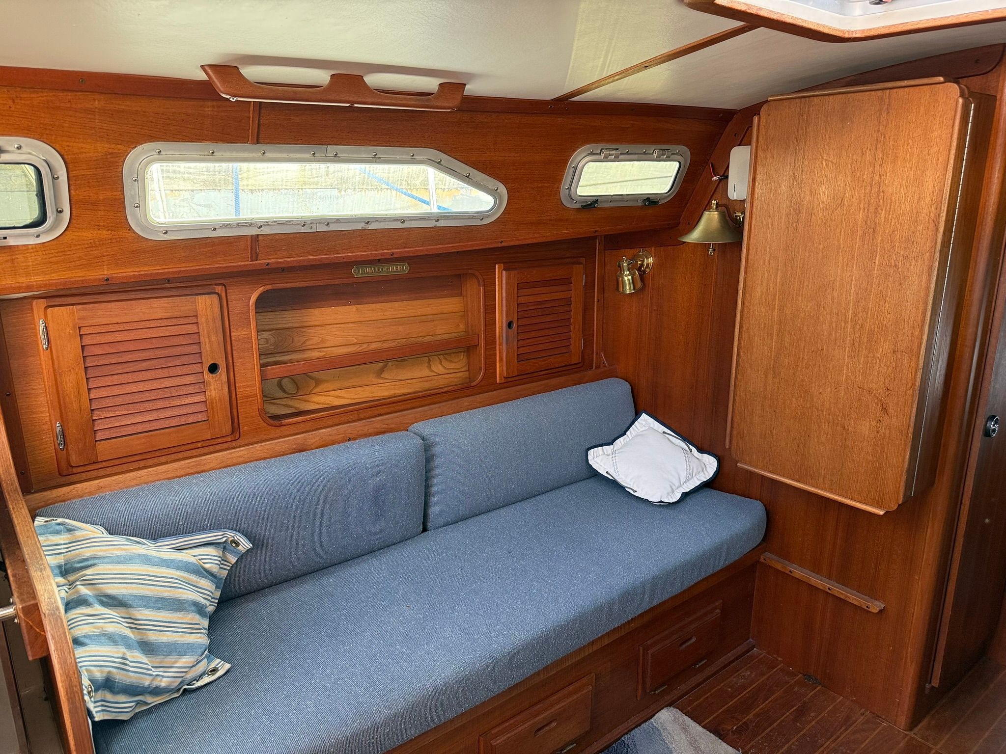 1988 Freedom 30 - 26