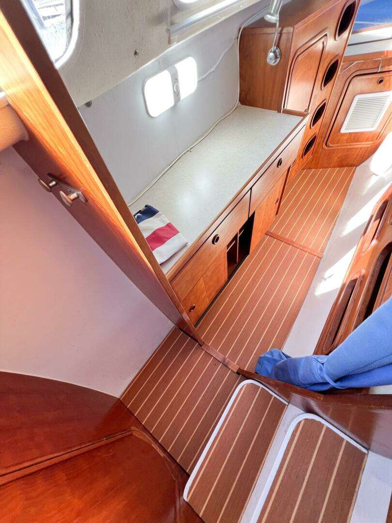 2012 TomCat 9.70 S - Image 24