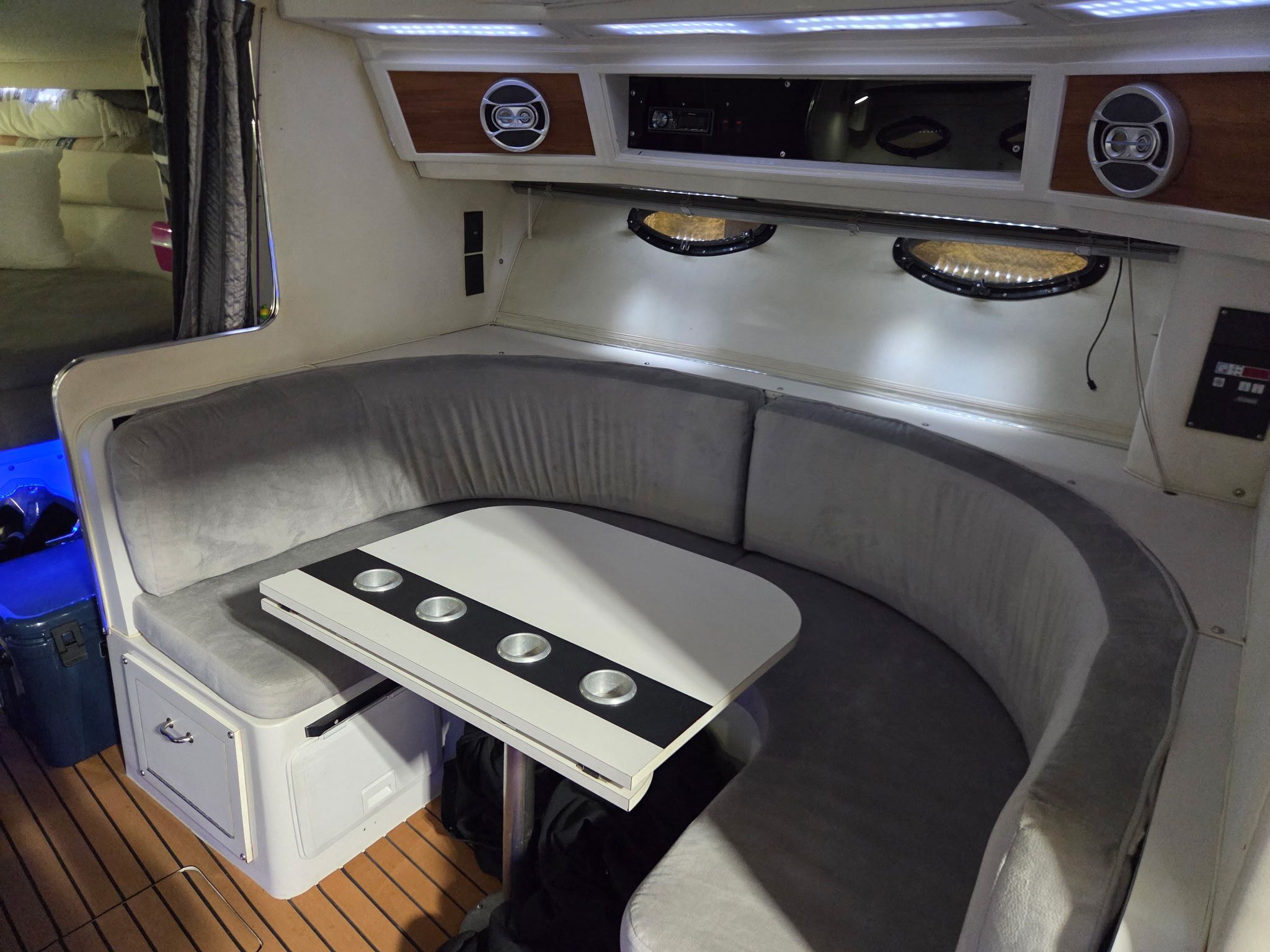 1988 Wellcraft Gransport - 16