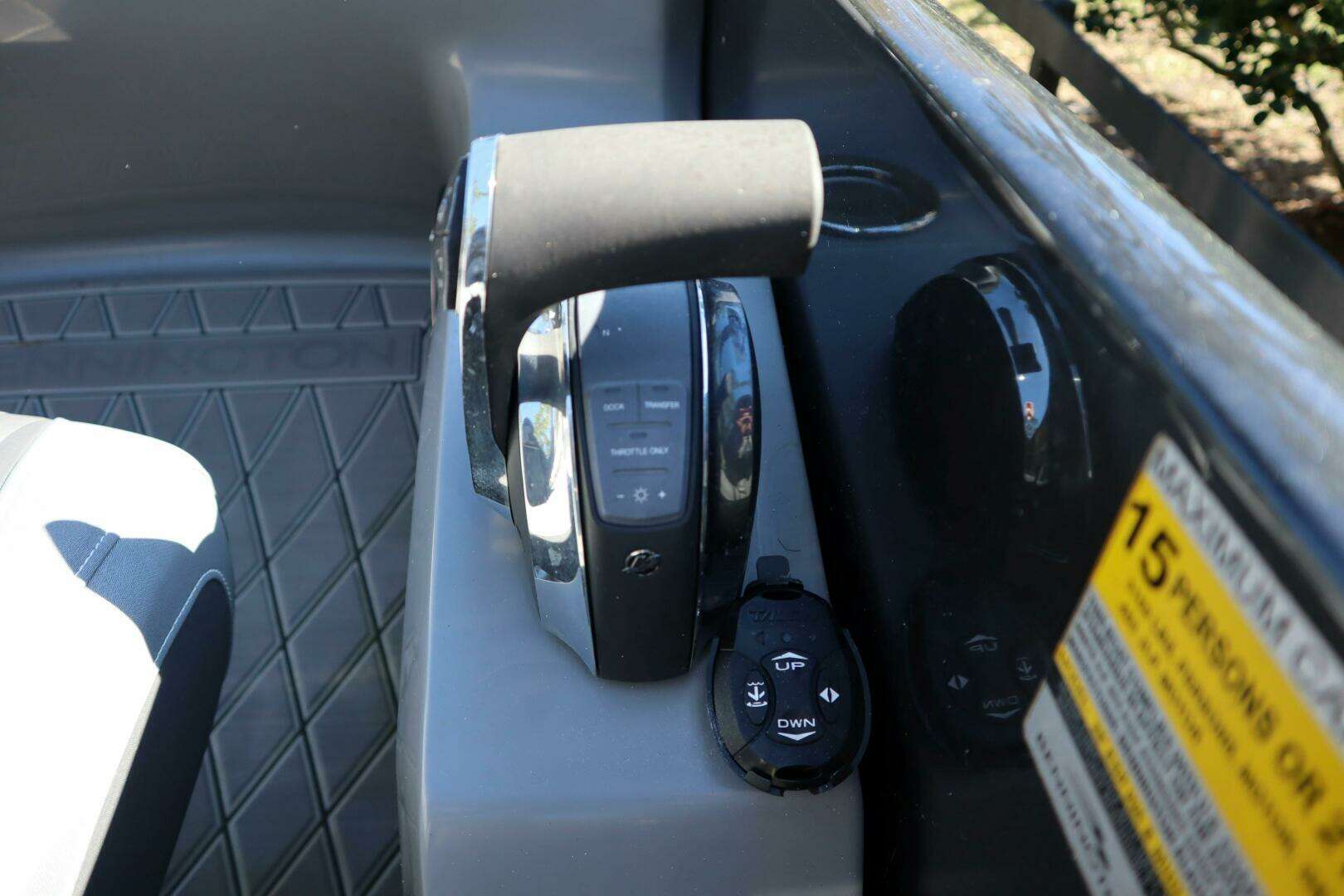 2021 Bennington RX25 Sport - Image 8