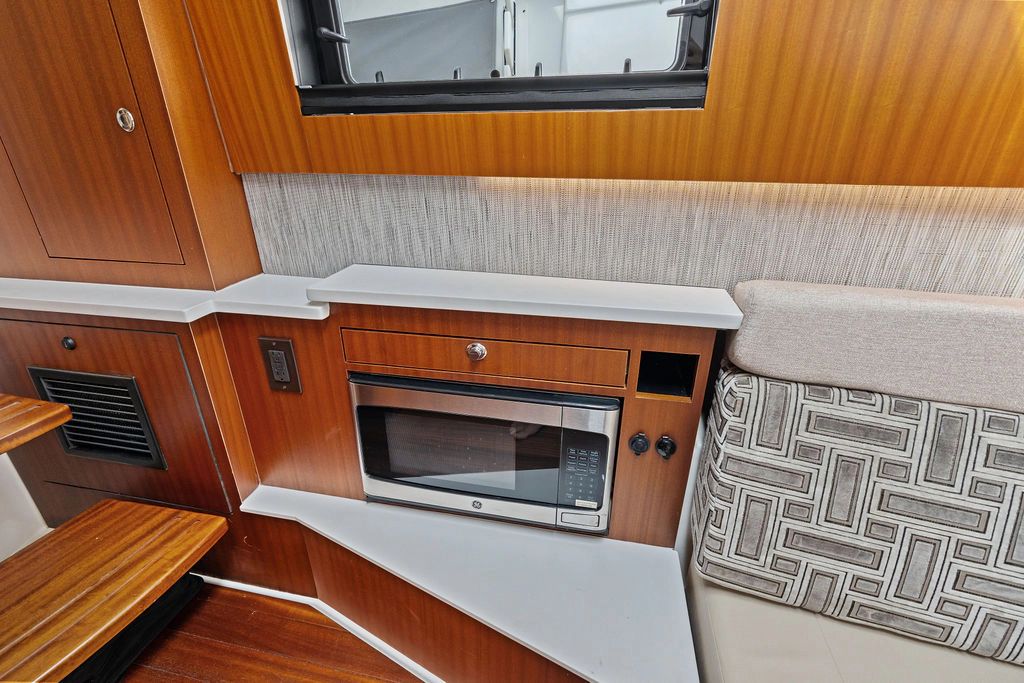 2022 Pursuit 428 Sport - 22