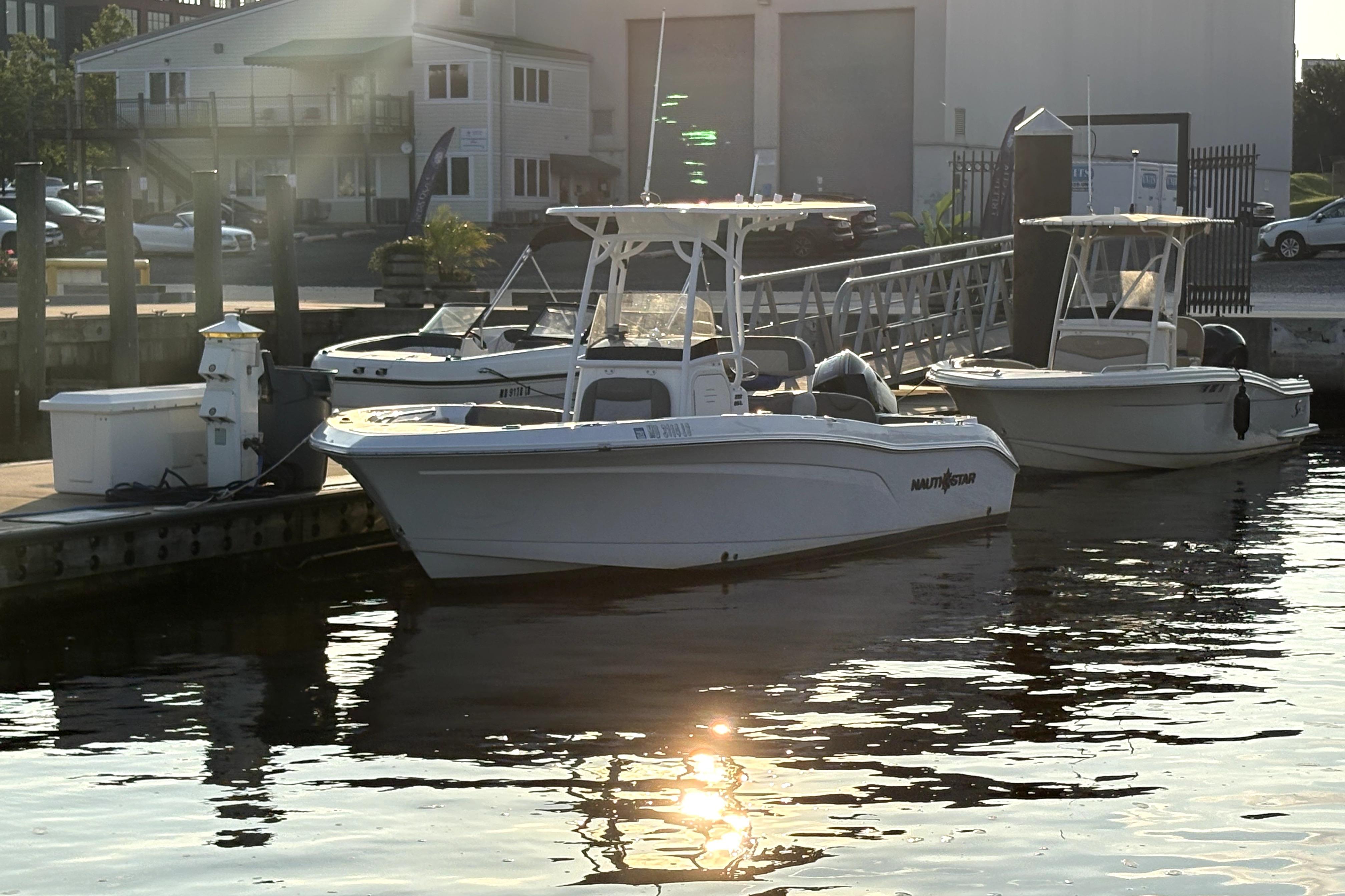2024 NauticStar 222L Offshore