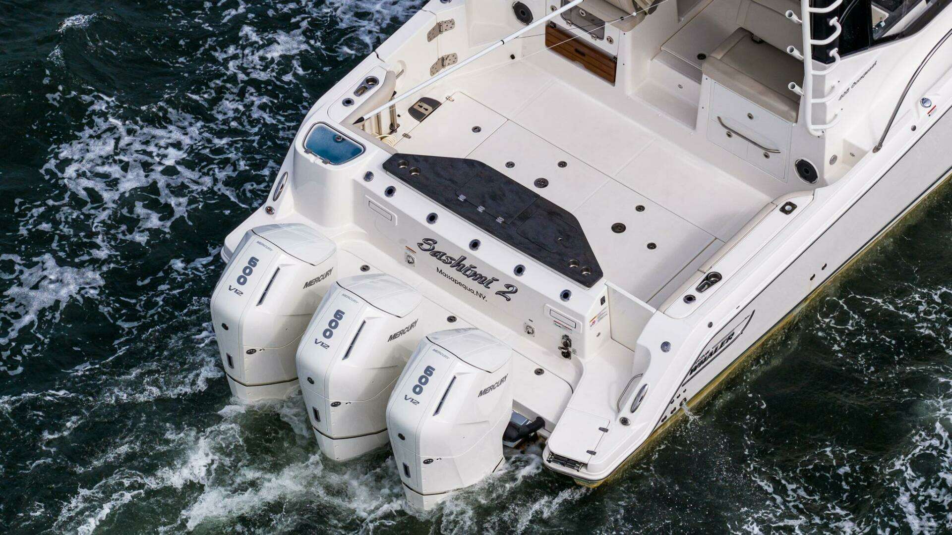 2024 Boston Whaler 405 Conquest - Image 11