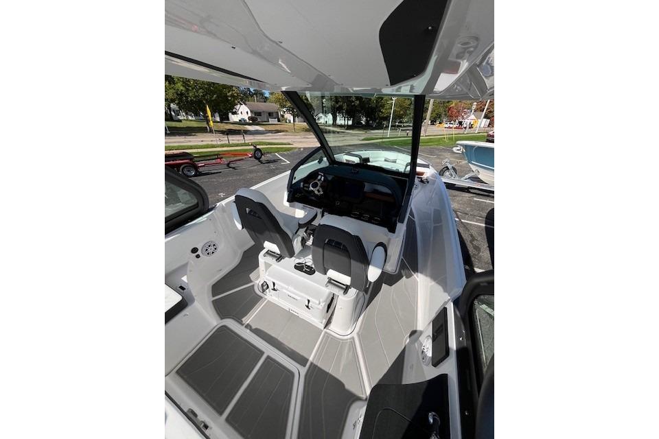 Interior view of 2026 Monterey Elite 27 SD boat cockpit with modern design.