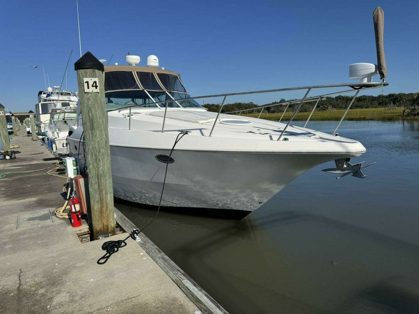 2003 Cruisers Yachts 3772 - Image 2