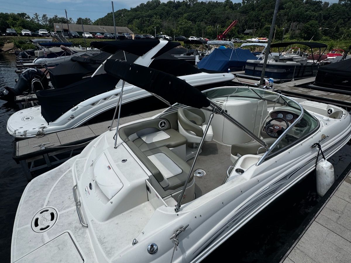 2006 Sea Ray 220 Sundeck (220 SD) - 5