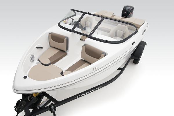 2025 Tahoe 185 S - 38