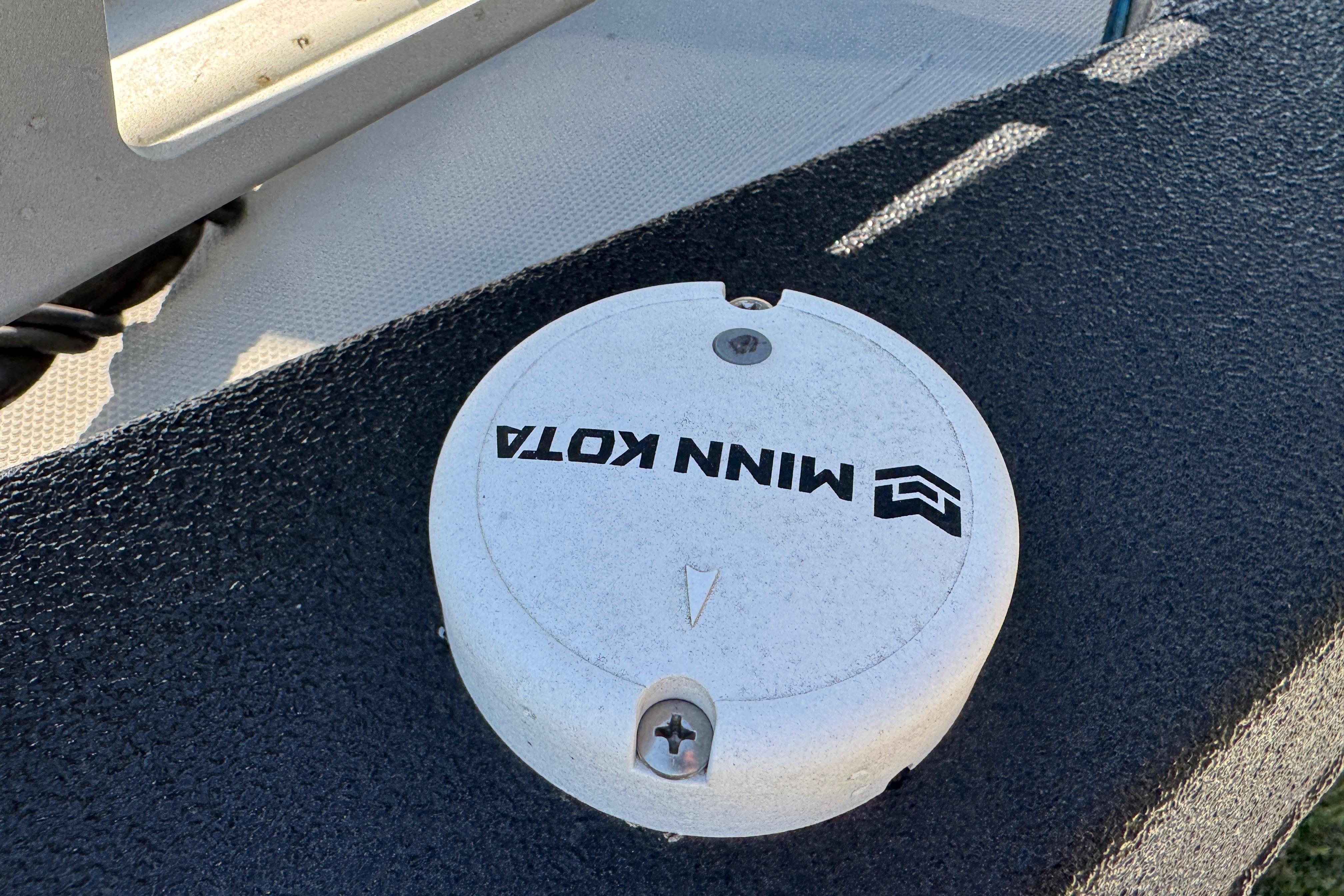 Minn Kota device on Express H20 boat deck, 2025 model.