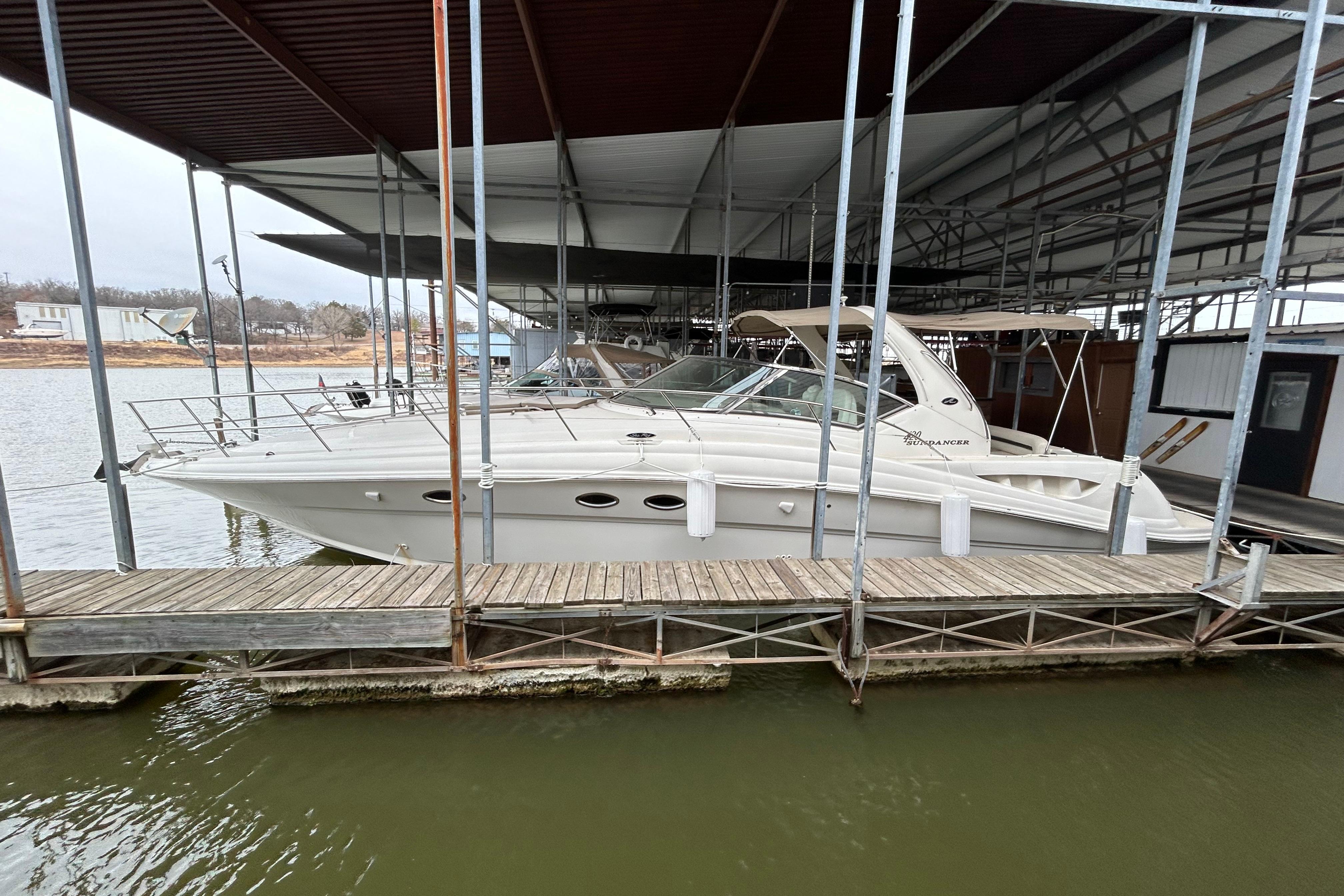 2004 Sea Ray 420 Sundancer