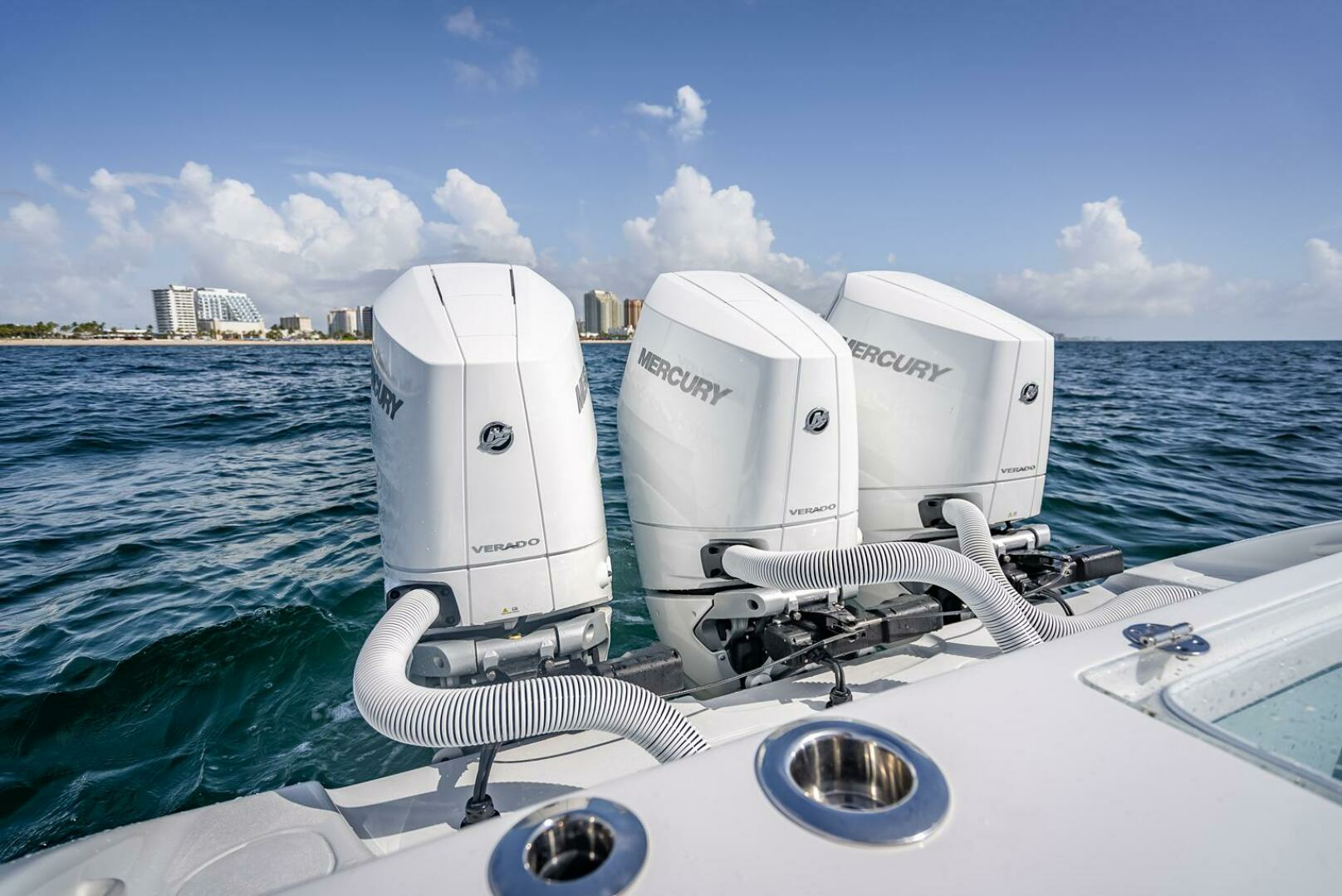 2025 Yellowfin 34 Offshore - Image 27