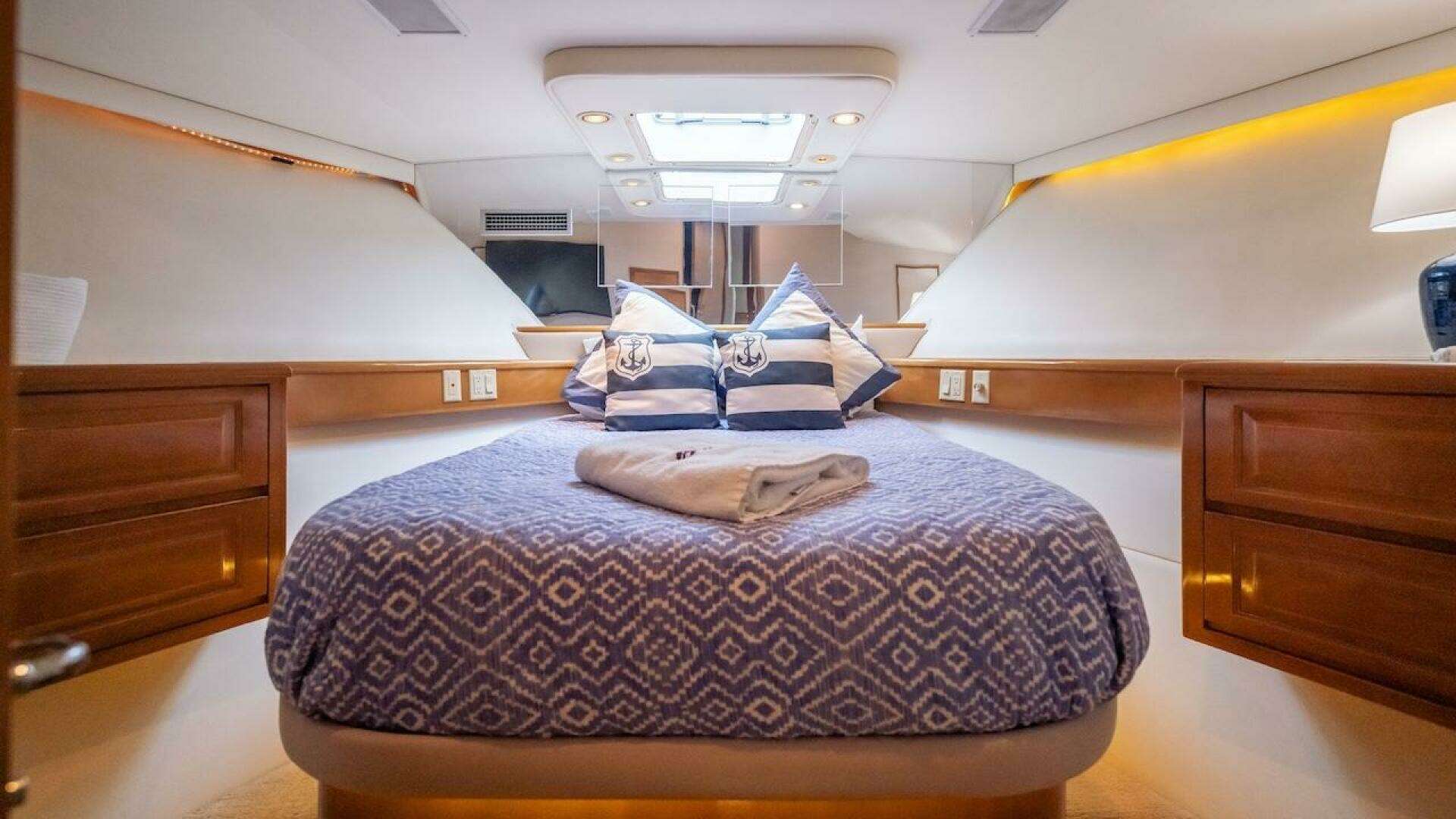 1998 Hatteras Sport Deck - Image 53